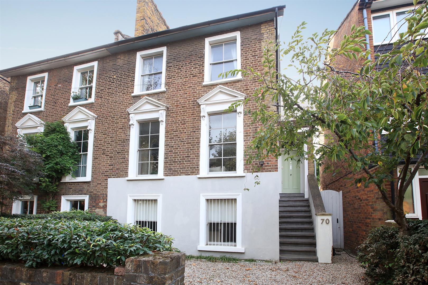 House - Semi-Detached For Sale in Asylum Road, Peckham, SE15 1150 view1