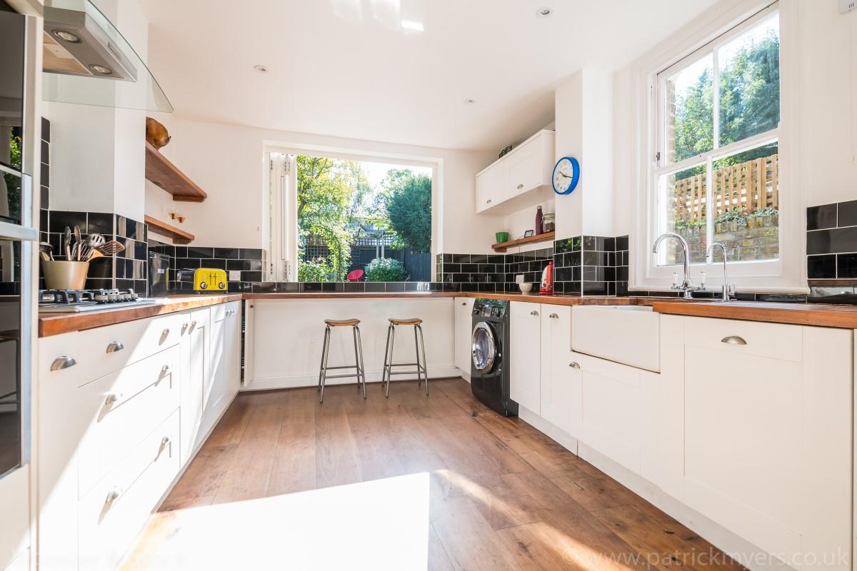 House - Terraced Sold in Athenlay Road, Peckham, SE15 866 view12