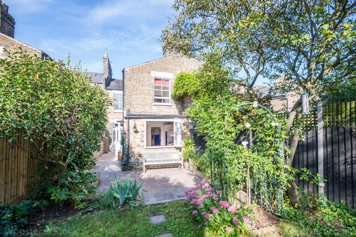 House - Terraced Sold in Athenlay Road, Peckham, SE15 866 view29