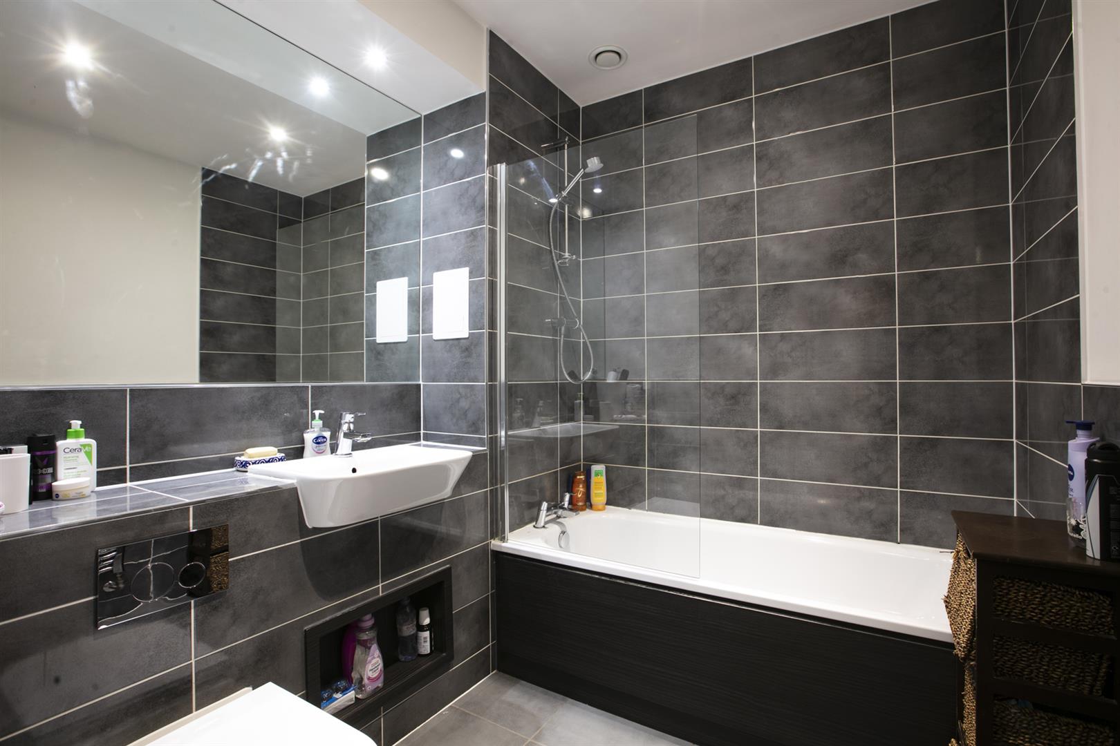 Flat - Purpose Built For Sale in Benhill Road, Camberwell, SE5 928 view11