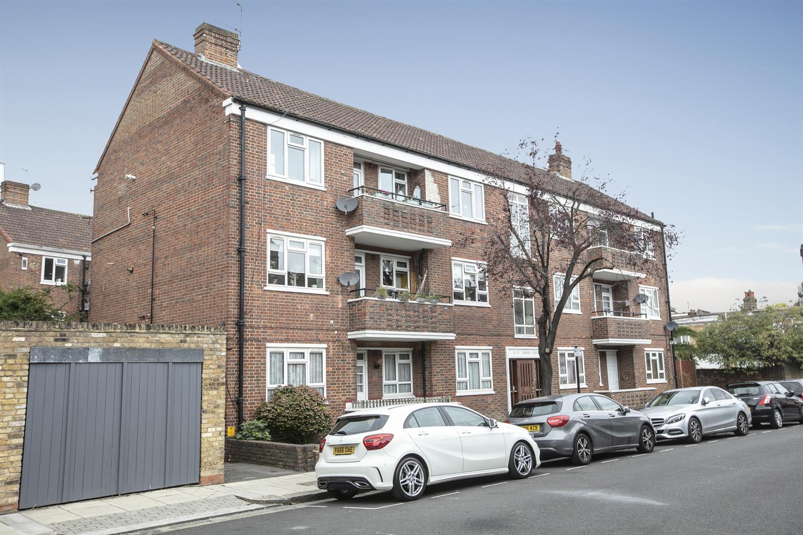 Flat - Purpose Built For Sale in Bonsor Street, Camberwell, SE5 870 view3