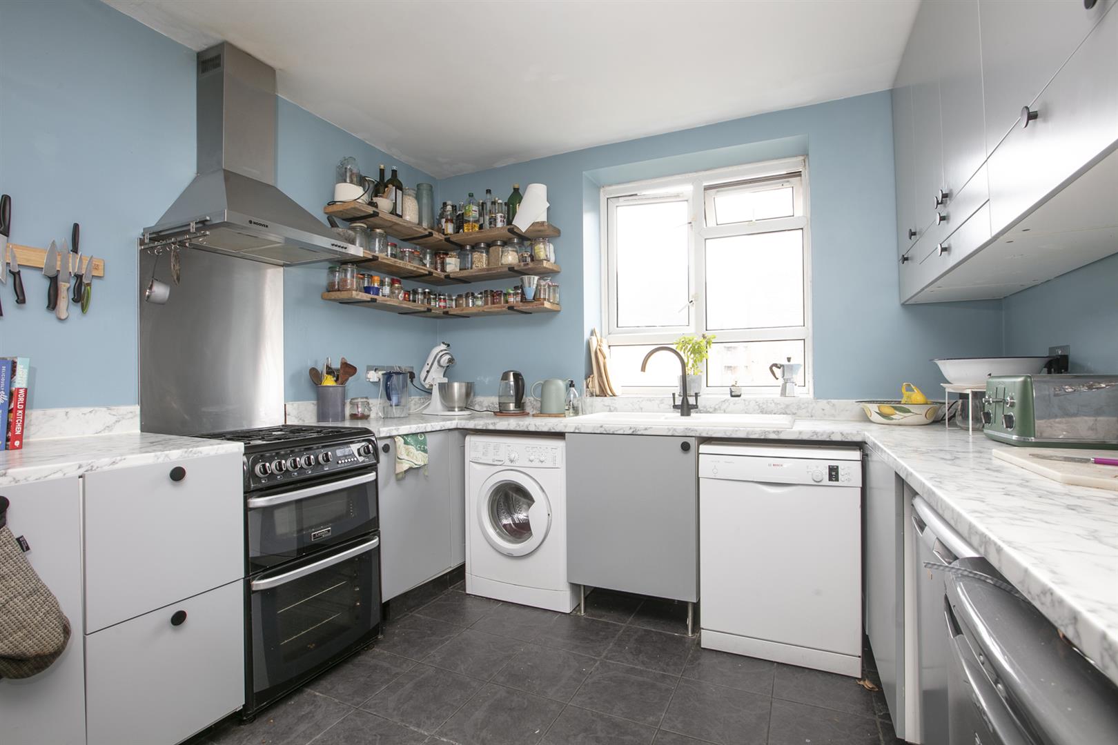 Flat - Purpose Built For Sale in Bonsor Street, Camberwell, SE5 870 view2
