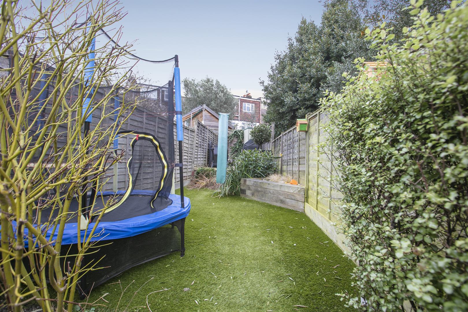 House - Terraced For Sale in Borland Road, Nunhead, SE15 912 view22