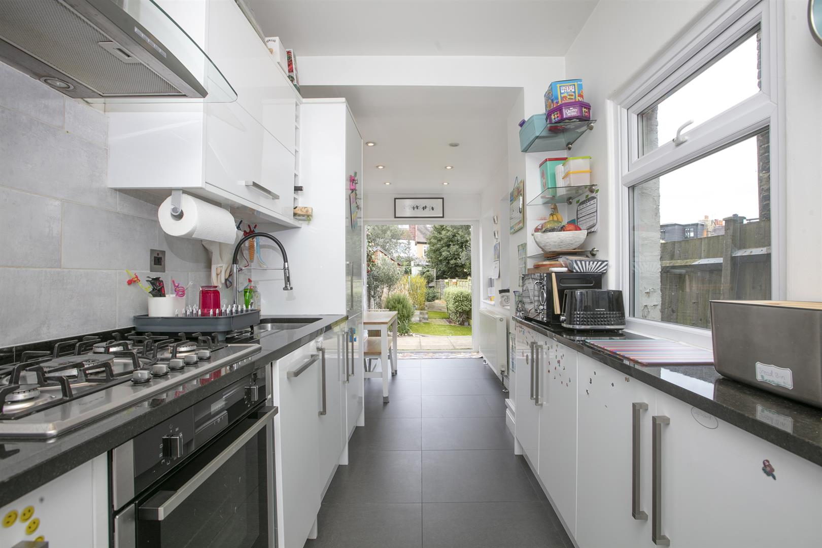 House - Terraced For Sale in Borland Road, Nunhead, SE15 912 view8