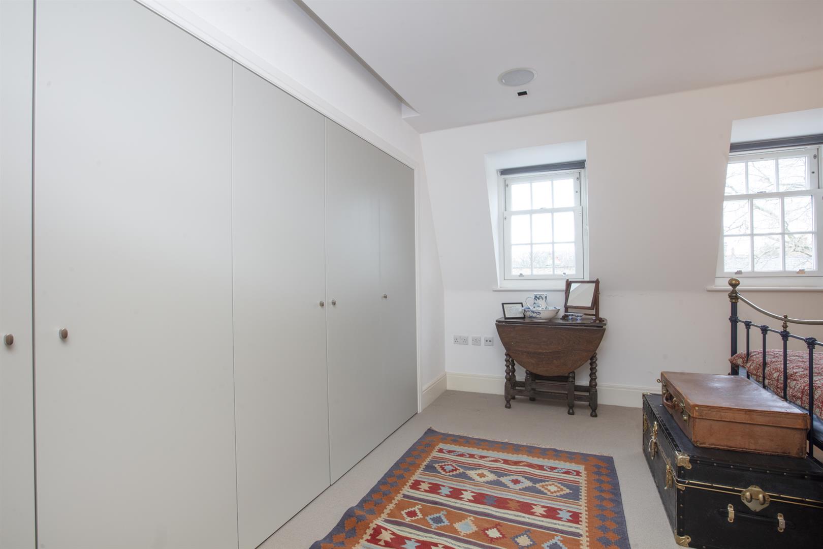 House - Terraced For Sale in Camberwell Grove, Camberwell, SE5 1058 view27