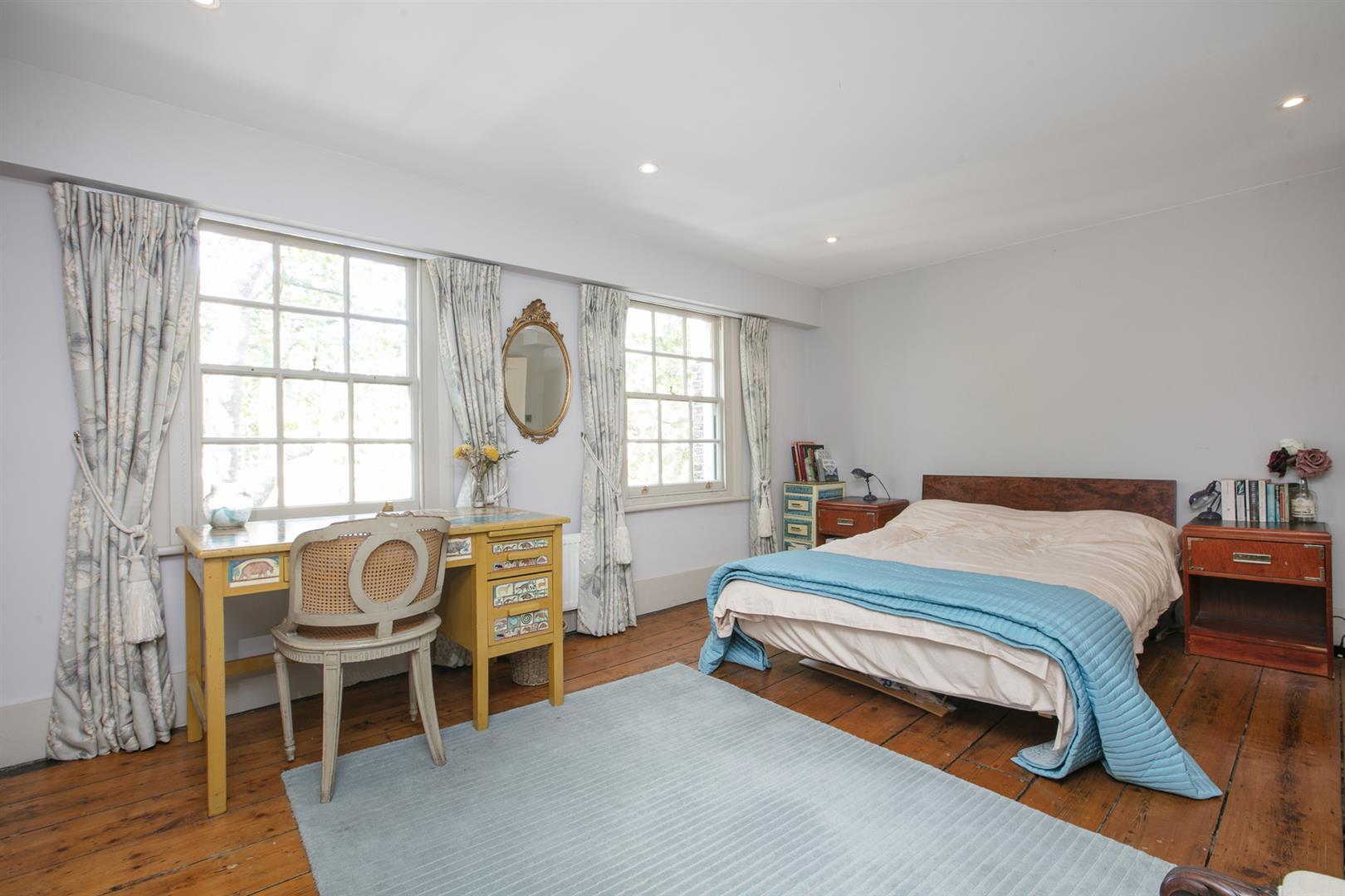 House - Terraced For Sale in Camberwell Grove, Camberwell, SE5 1129 view17