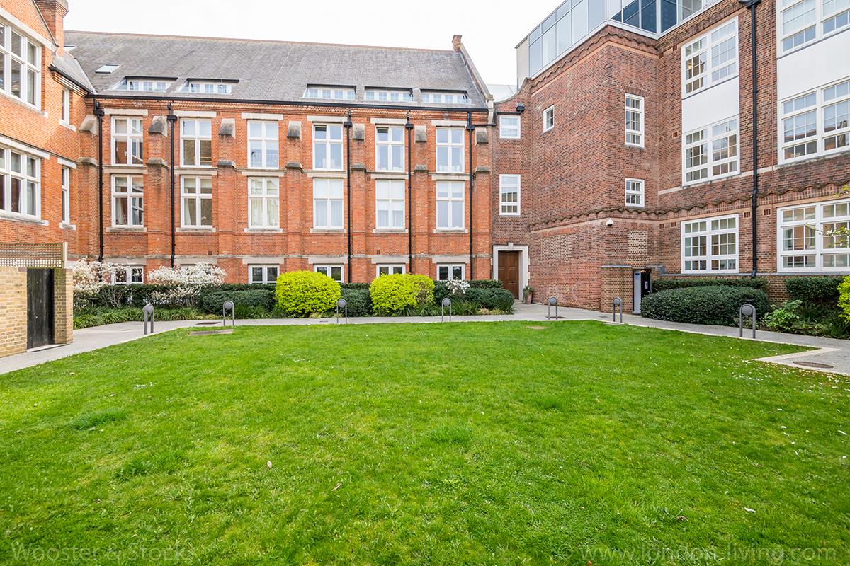 Flat - Conversion Under Offer in Camberwell Grove, Camberwell, SE5 919 view20