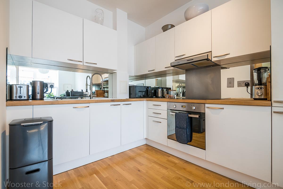 Flat - Conversion Under Offer in Camberwell Grove, Camberwell, SE5 919 view6