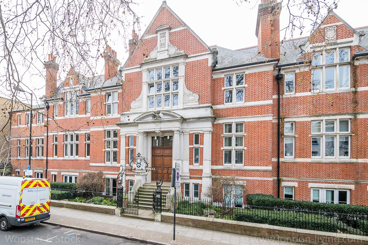 Flat - Conversion Under Offer in Camberwell Grove, Camberwell, SE5 919 view3