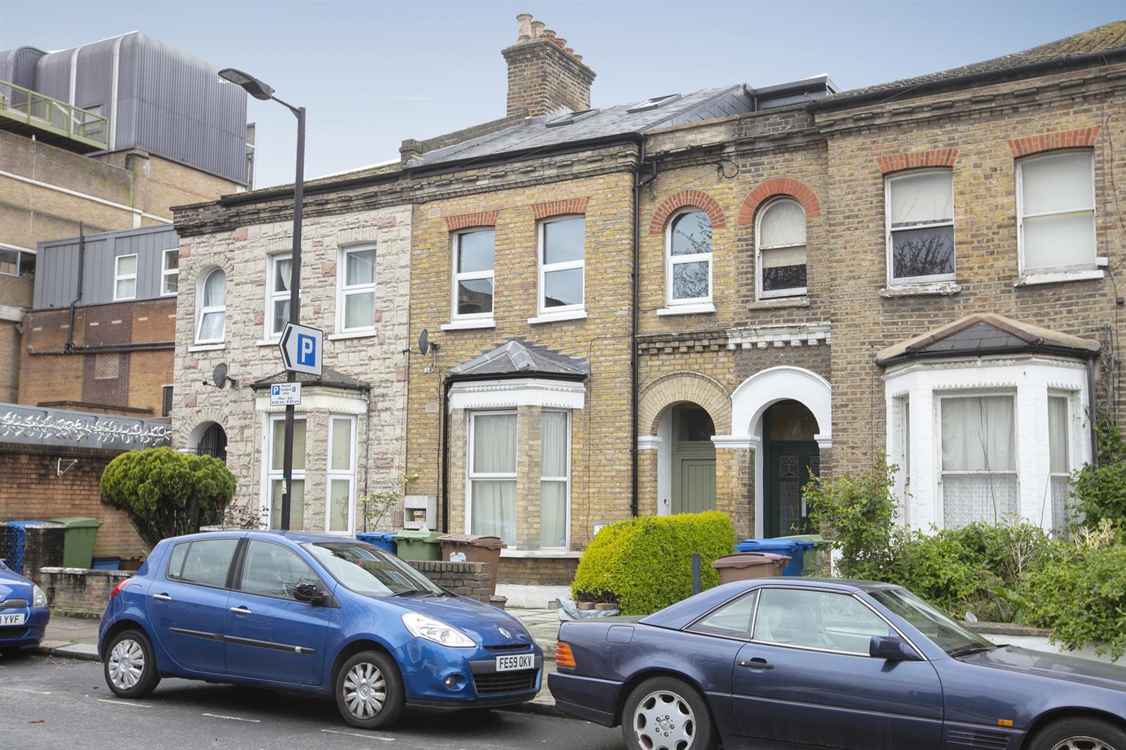 Flat - Conversion For Sale in Cerise Road, Peckham, SE15 925 view5