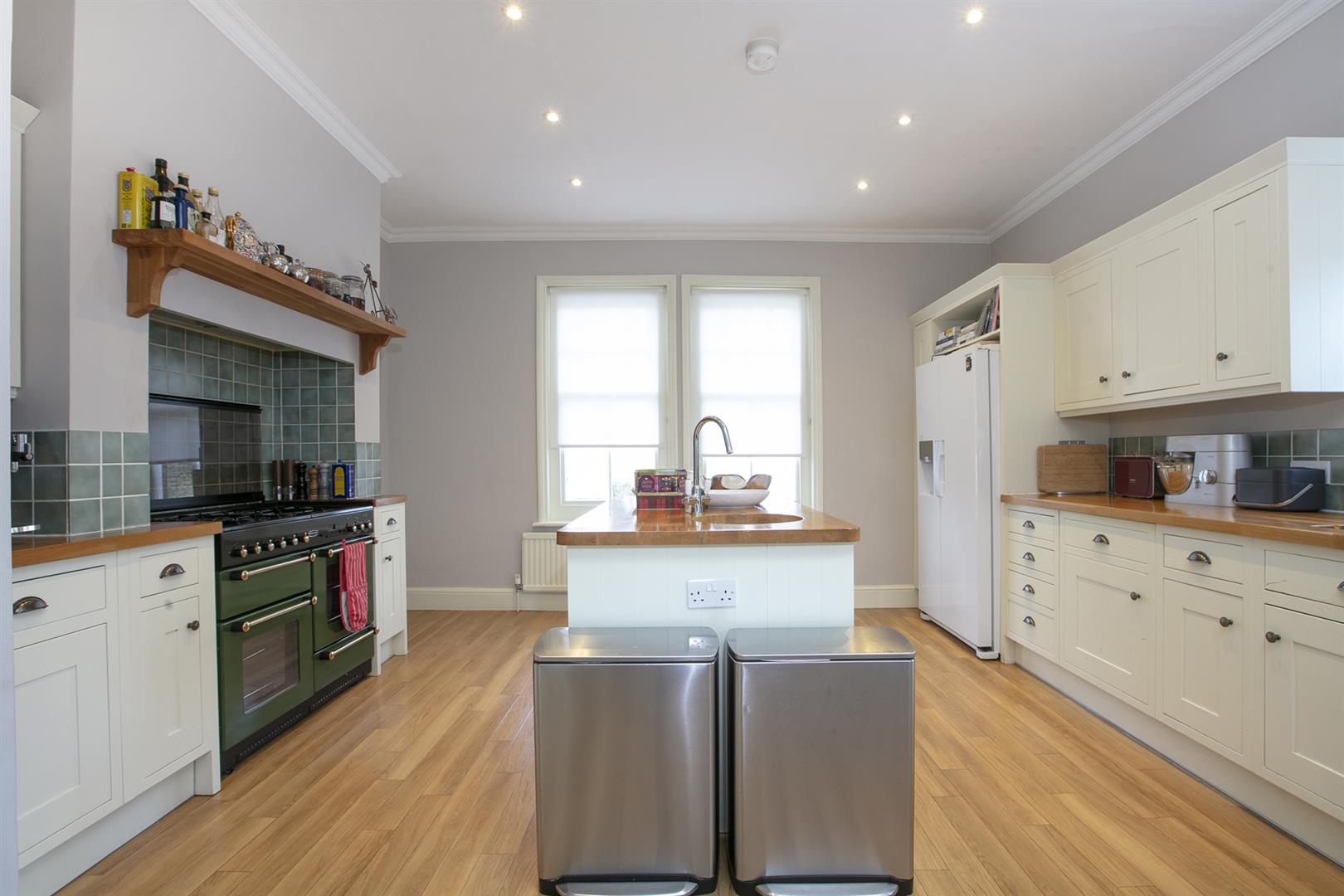 House - Detached Under Offer in Champion Hill, Camberwell, SE5 800 view11