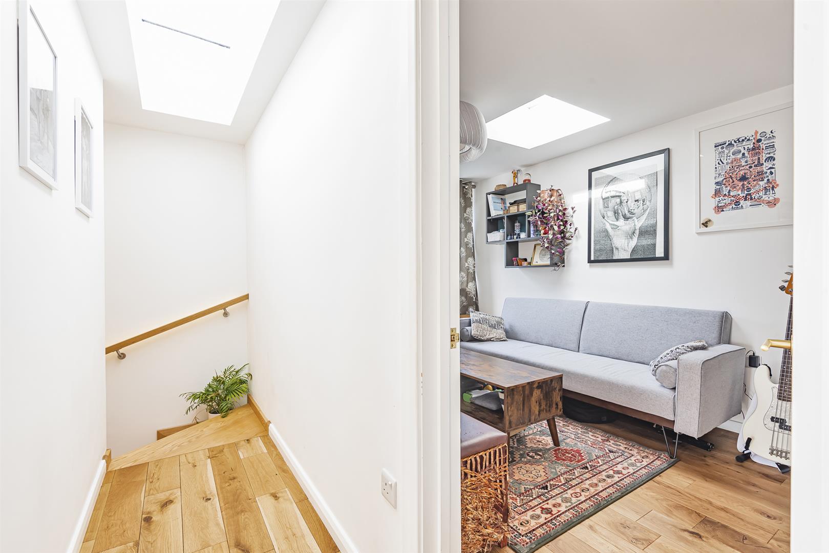 House - Semi-Detached For Sale in Coleman Road, Camberwell, SE5 962 view15