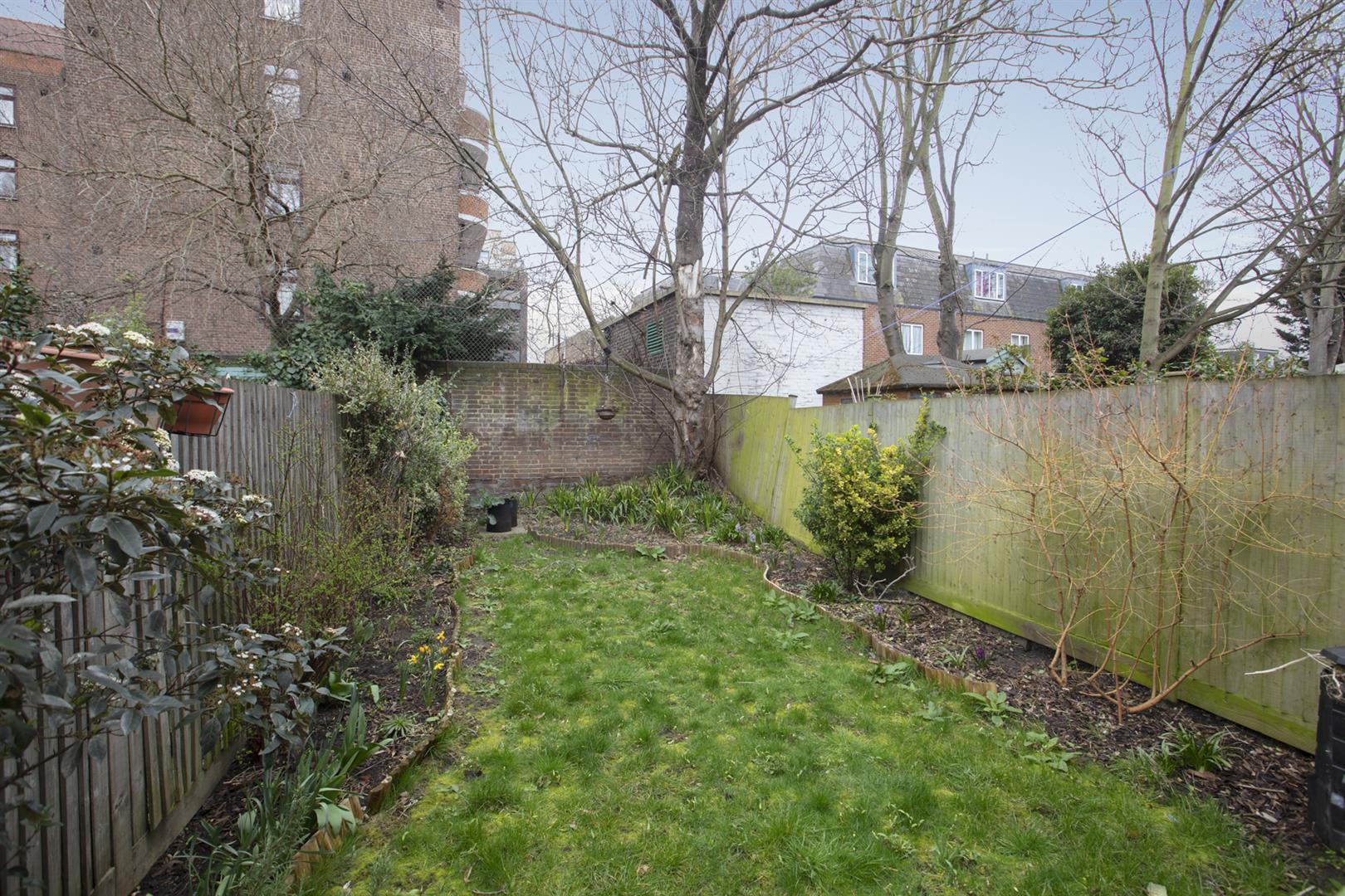 Flat - Conversion Sold in Colls Road, Peckham, SE15 1071 view3