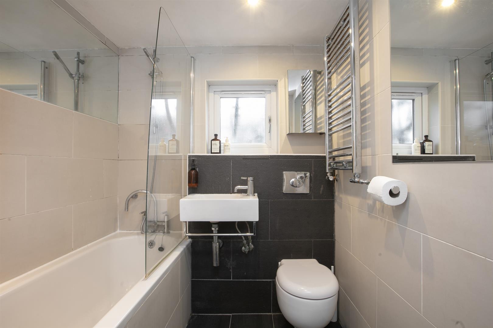 Flat - Conversion For Sale in Consort Road, Nunhead, SE15 1183 view16