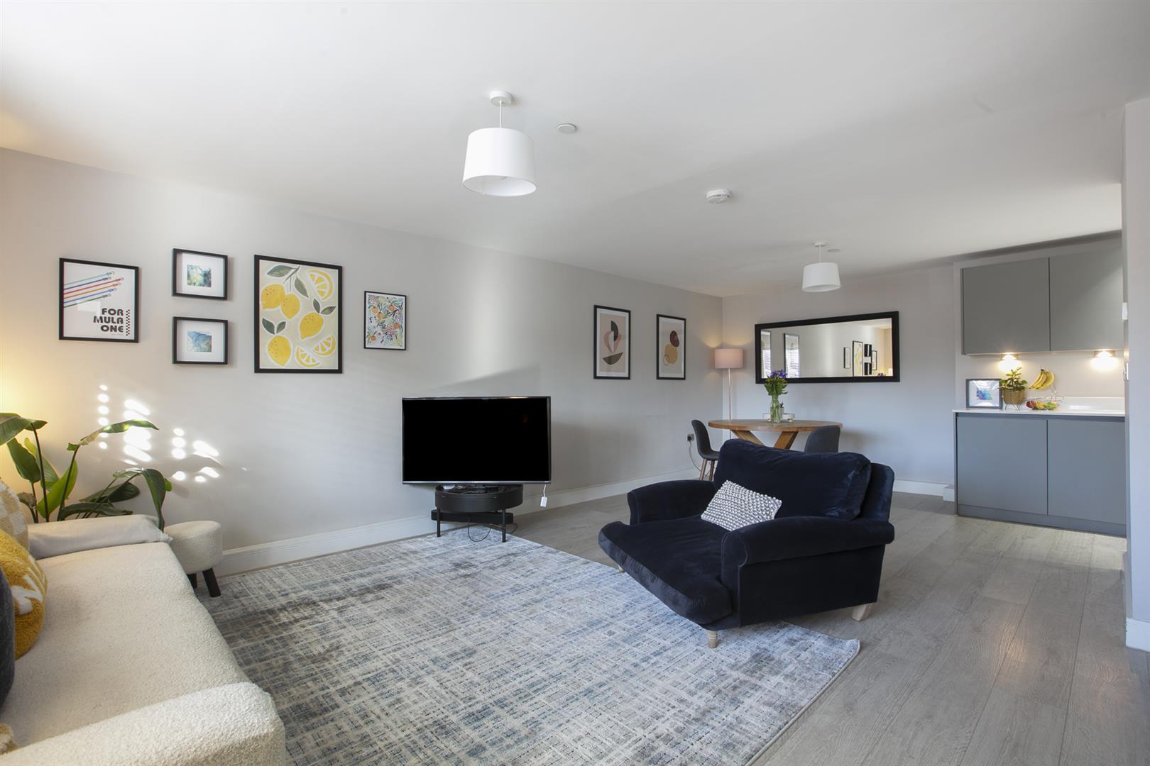 House - Terraced Under Offer in Consort Road, Peckham, SE15 1162 view8