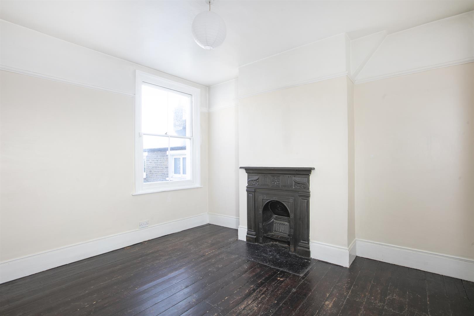House - Terraced For Sale in Consort Road, Peckham, SE15 894 view26