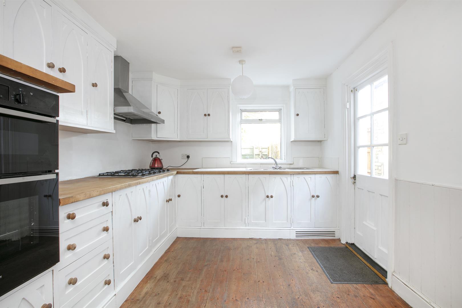 House - Terraced For Sale in Consort Road, Peckham, SE15 894 view10