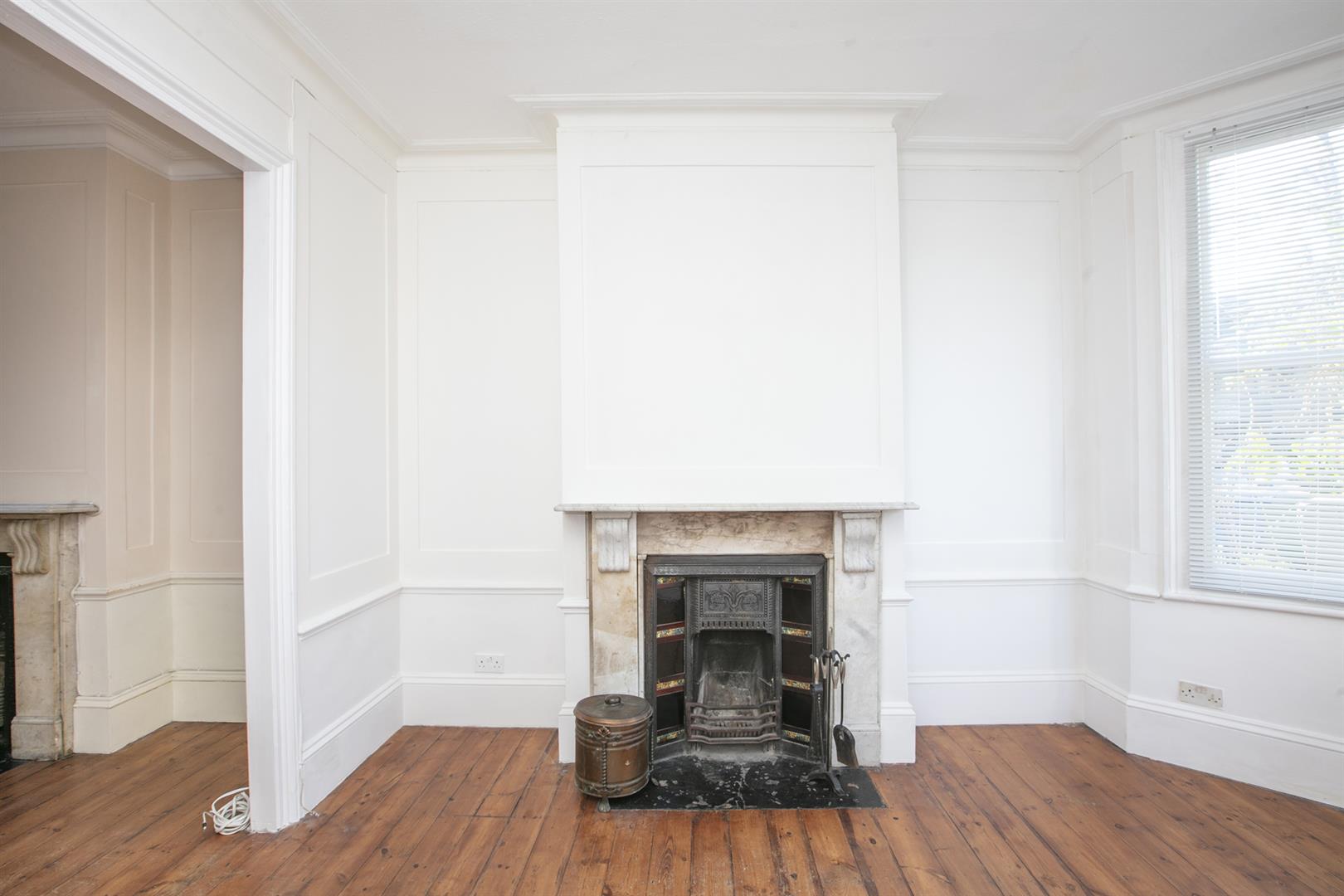 House - Terraced For Sale in Consort Road, Peckham, SE15 894 view14