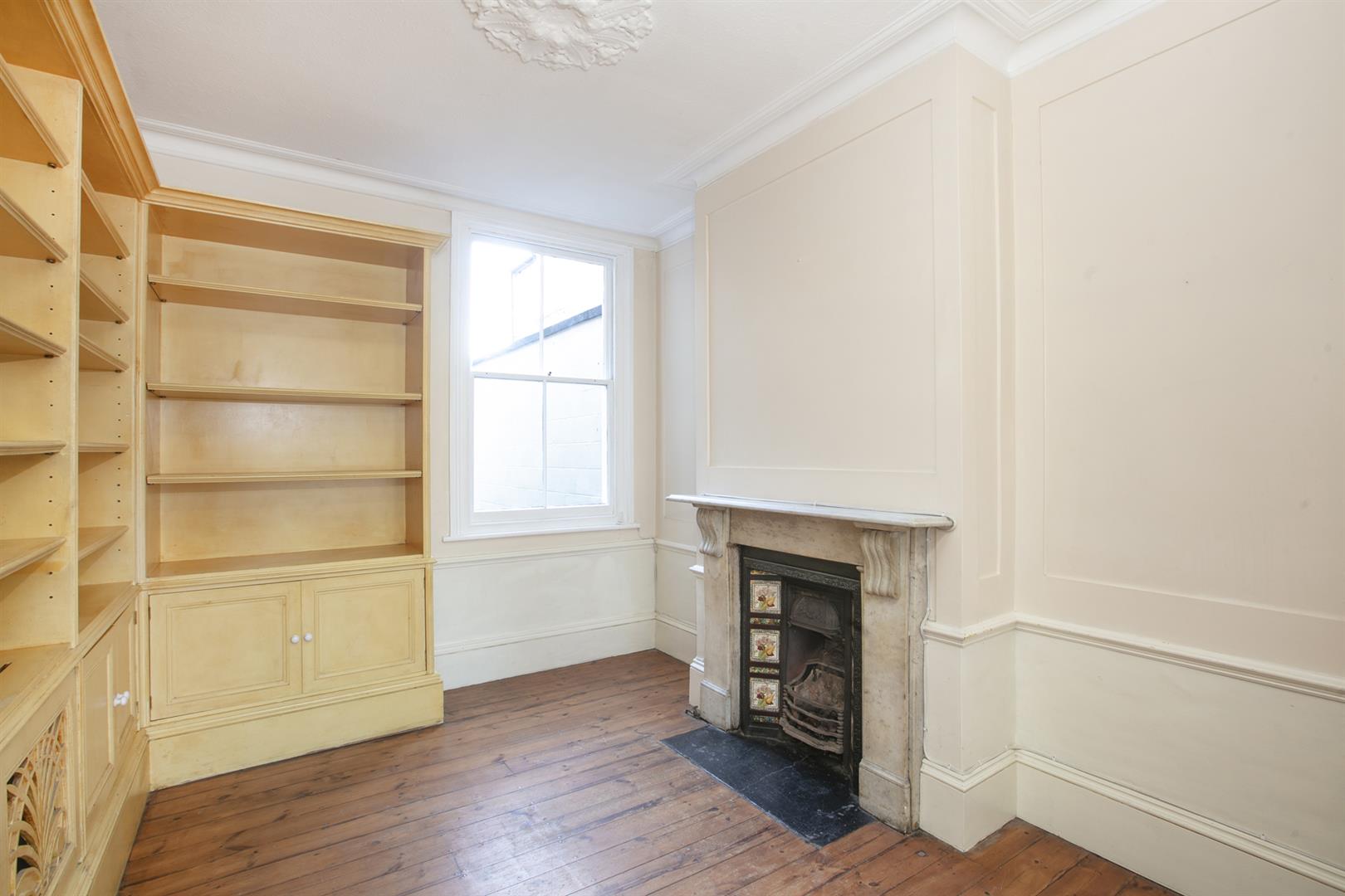 House - Terraced For Sale in Consort Road, Peckham, SE15 894 view15