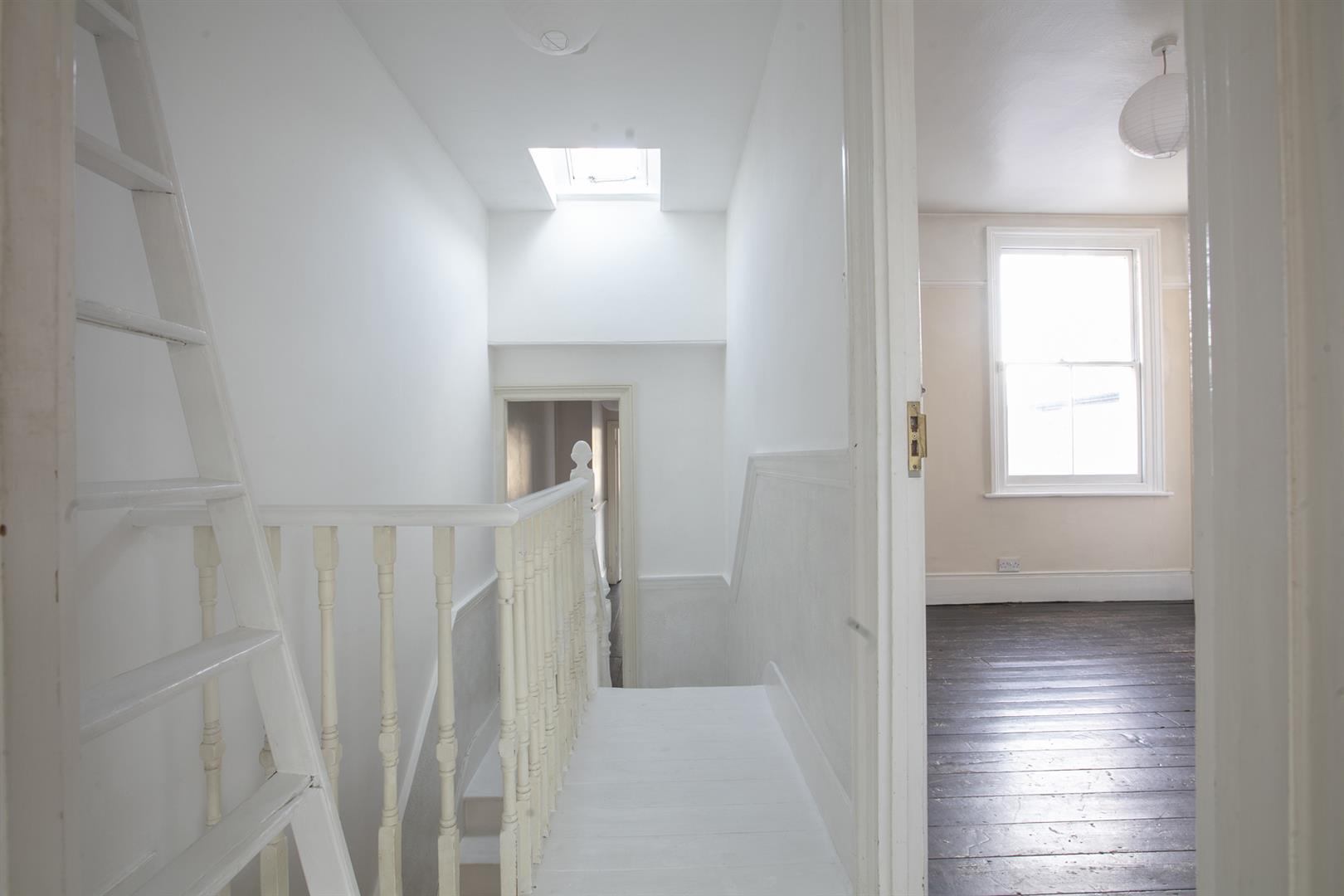 House - Terraced For Sale in Consort Road, Peckham, SE15 894 view25