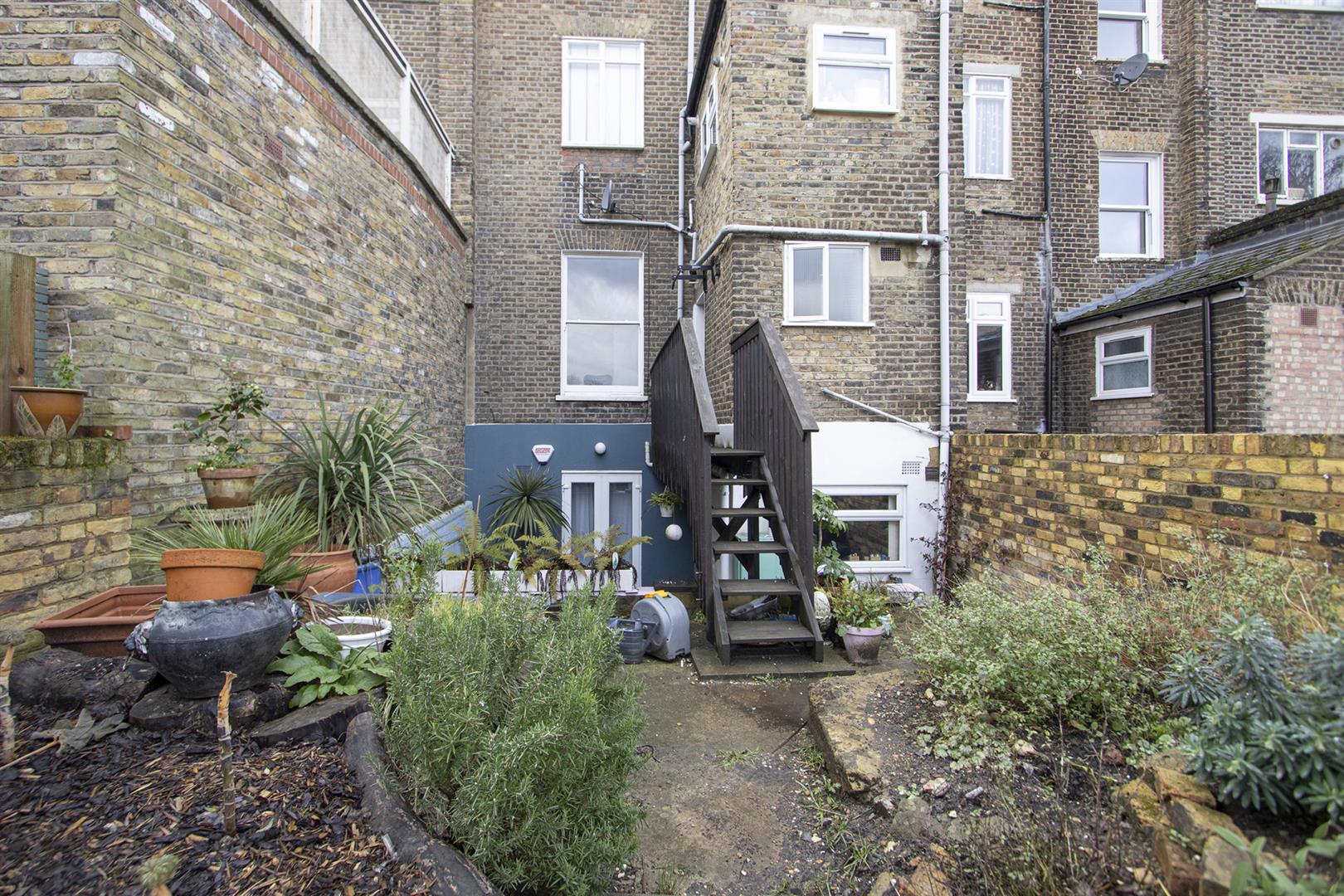 Flat - Conversion For Sale in Dagmar Road, Camberwell, SE5 770 view11
