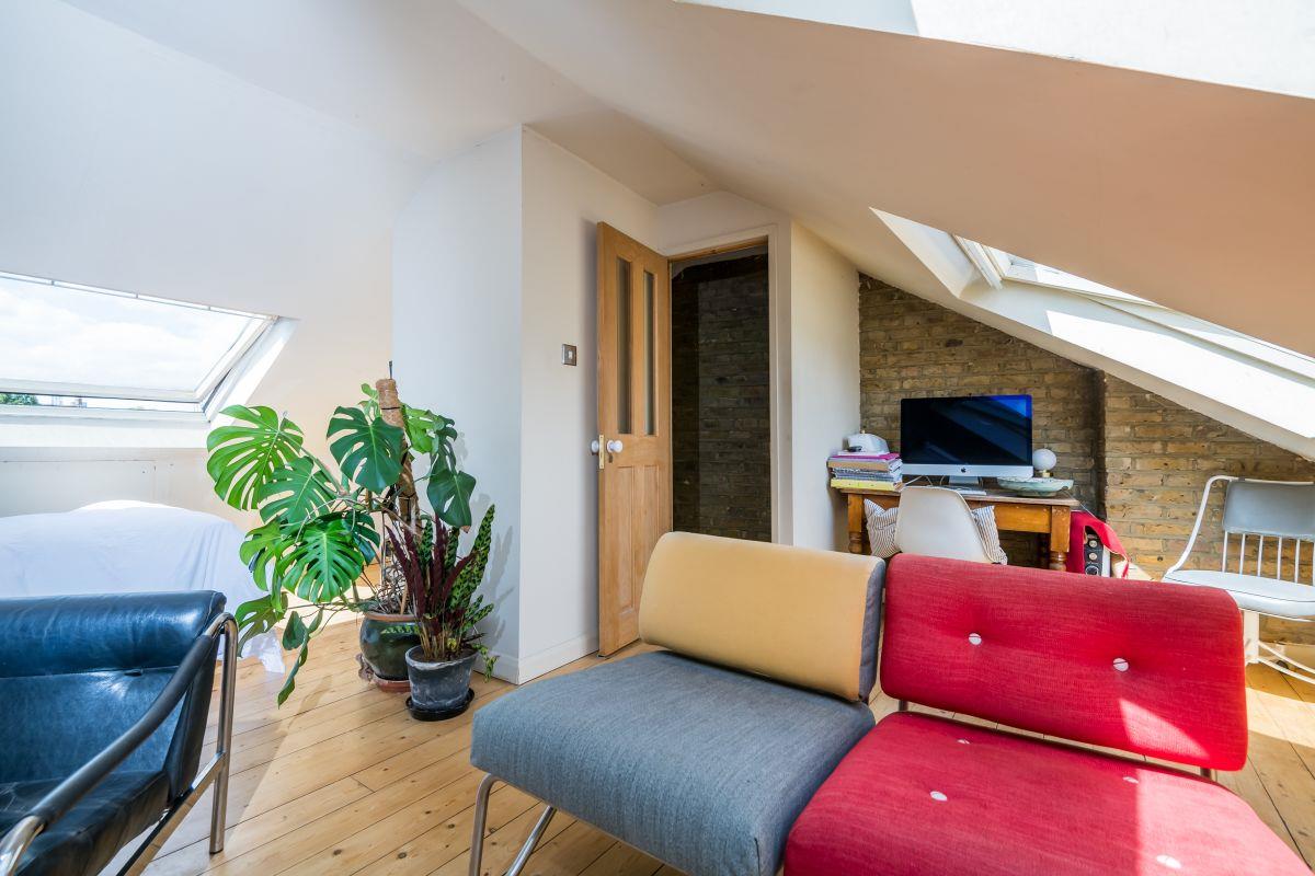 House - Terraced For Sale in Datchelor Place, Camberwell, SE5 969 view25