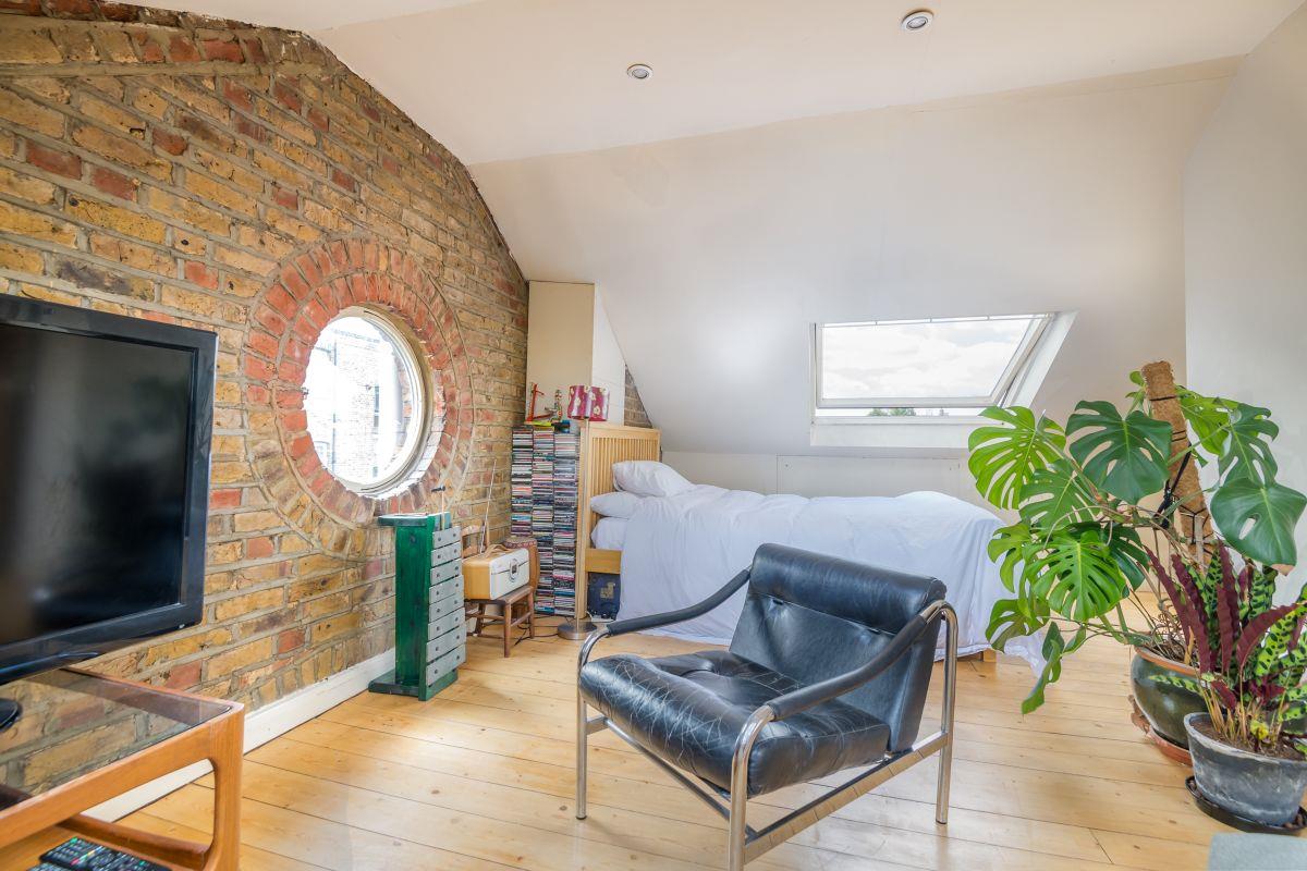 House - Terraced For Sale in Datchelor Place, Camberwell, SE5 969 view24