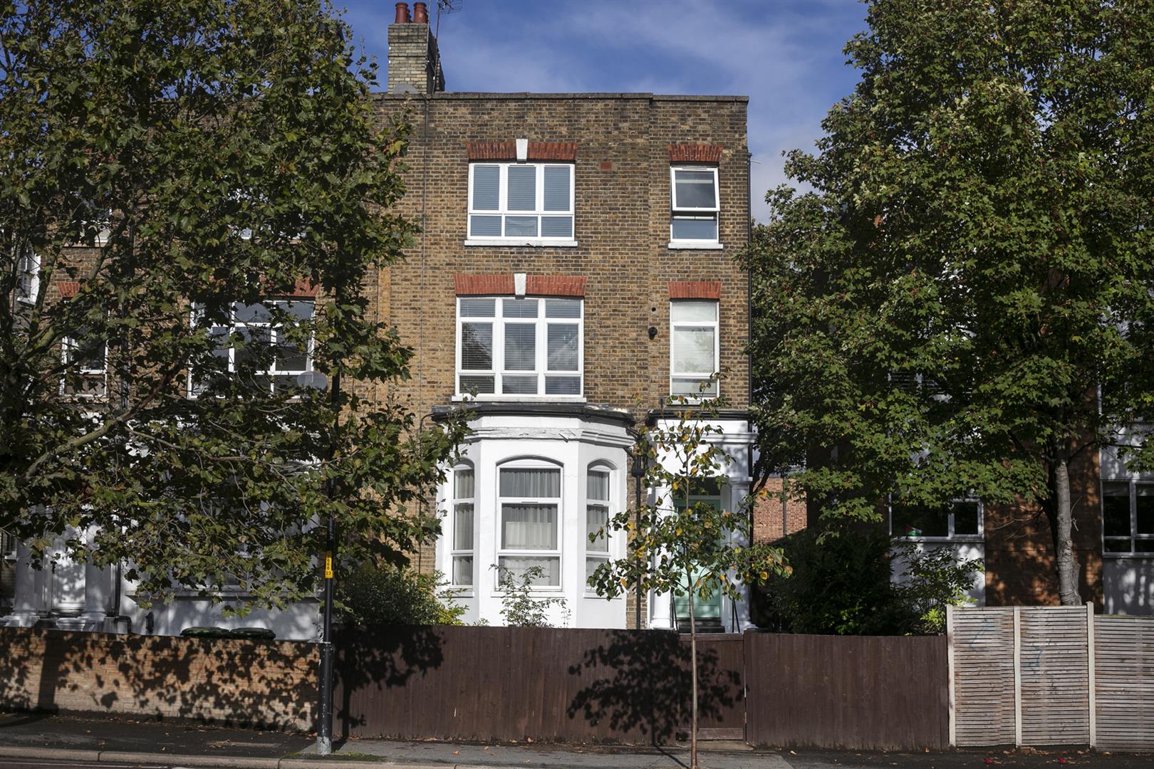 3 bedroom Flat available for sale in in London Wooster Stock