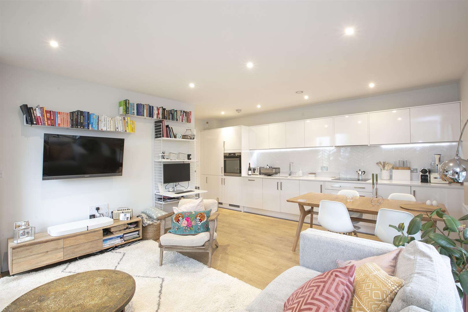 Flat - Purpose Built Sale Agreed in Elmington Road, Camberwell, SE5 846 view9