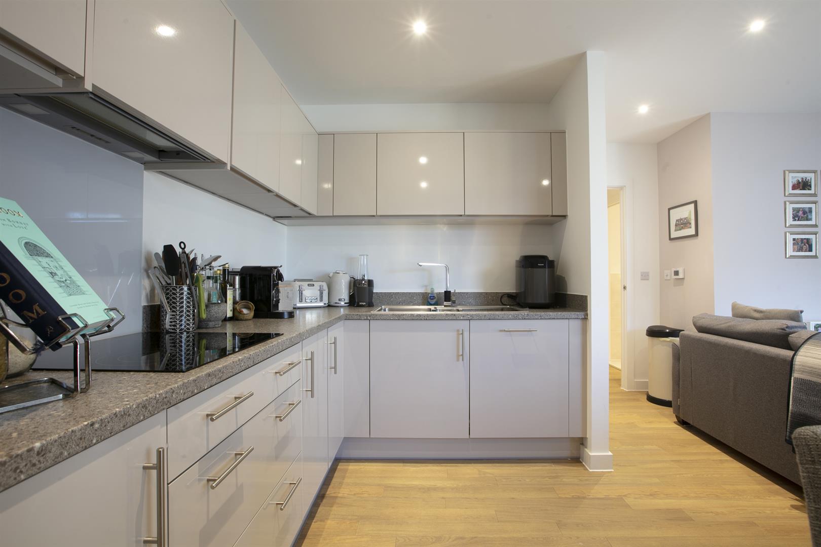 Flat - Purpose Built For Sale in Elmington Road, Camberwell, SE5 904 view9