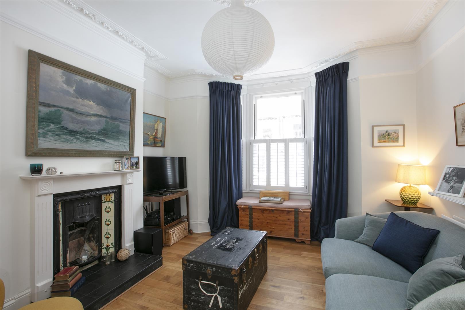 House - Terraced For Sale in Gairloch Road, Camberwell, SE5 909 view2