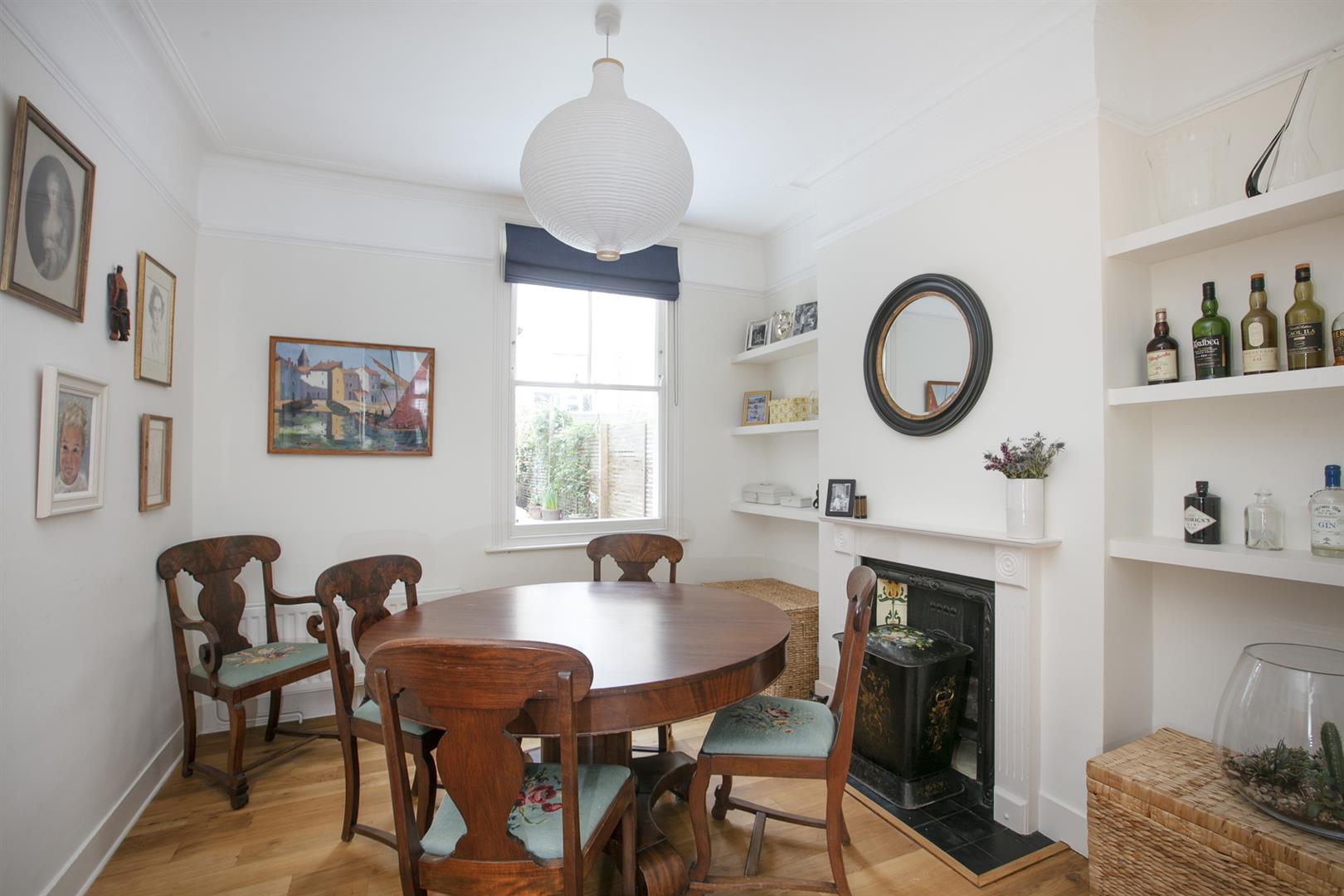 House - Terraced For Sale in Gairloch Road, Camberwell, SE5 909 view6