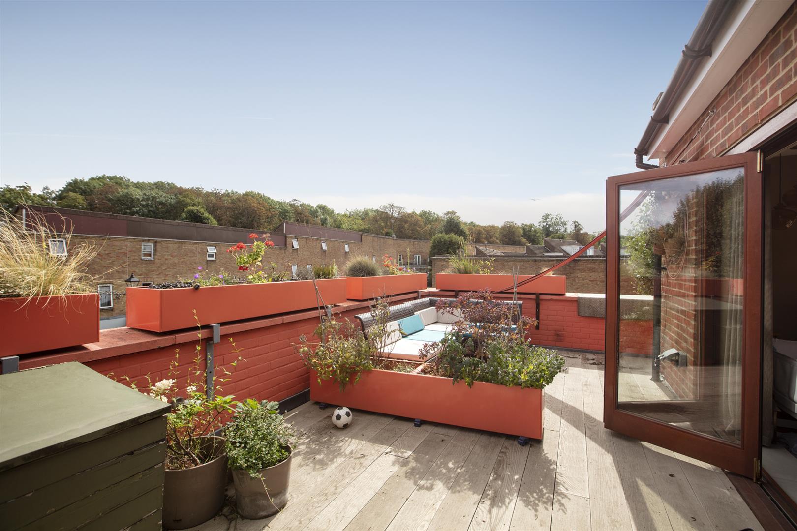 Flat - Purpose Built Sold in Gibbon Road, Nunhead, SE15 996 view5