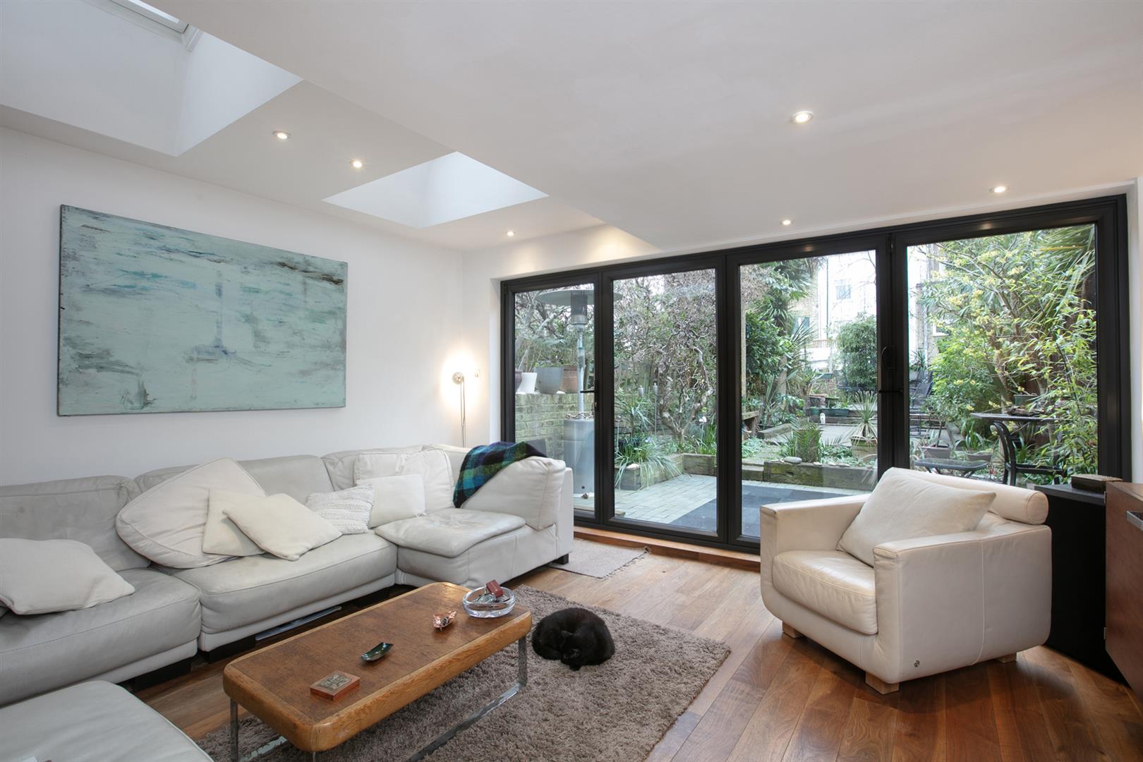 House - Terraced For Sale in Graces Road, Camberwell, SE5 1182 view1
