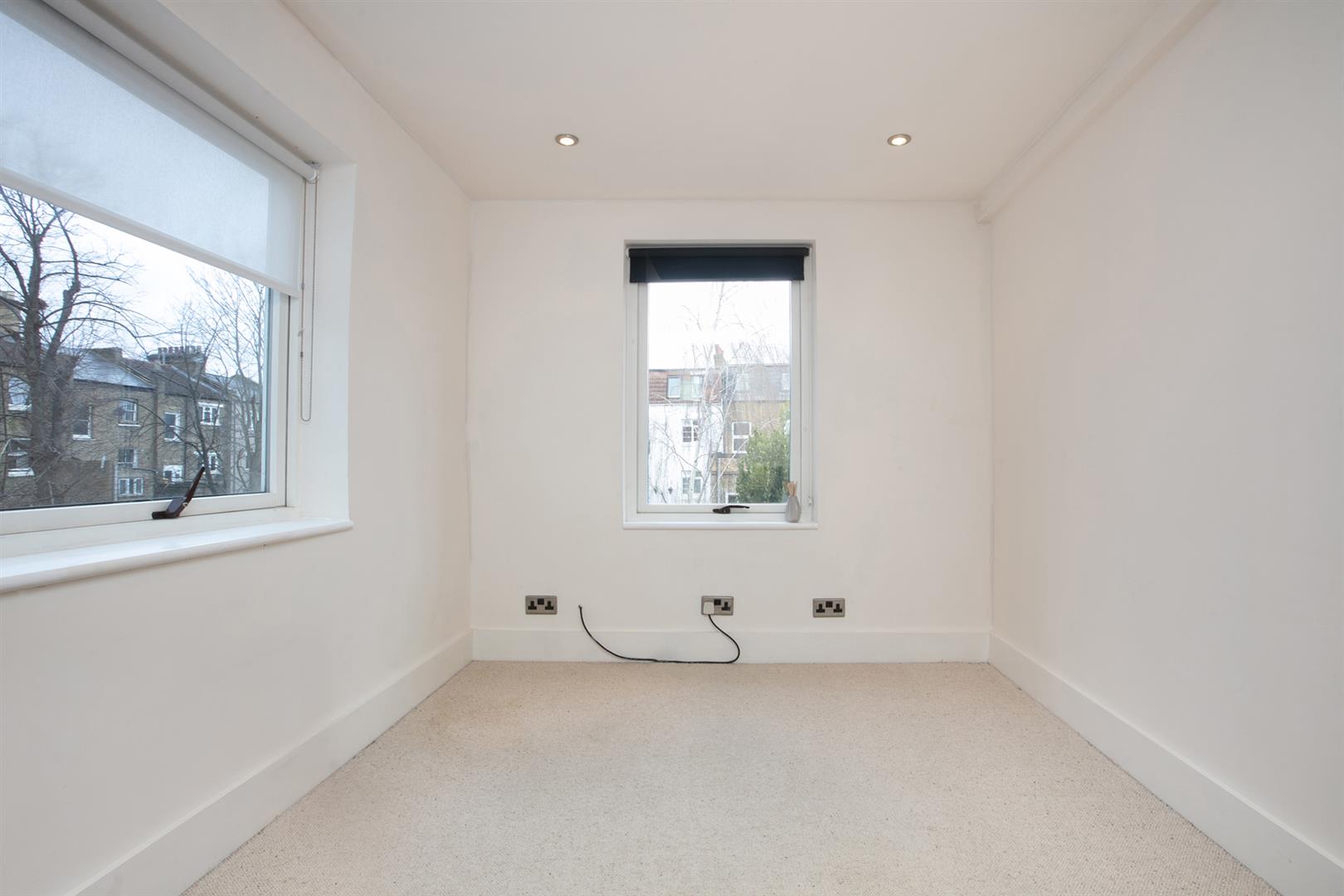 House - Terraced For Sale in Graces Road, Camberwell, SE5 1182 view27