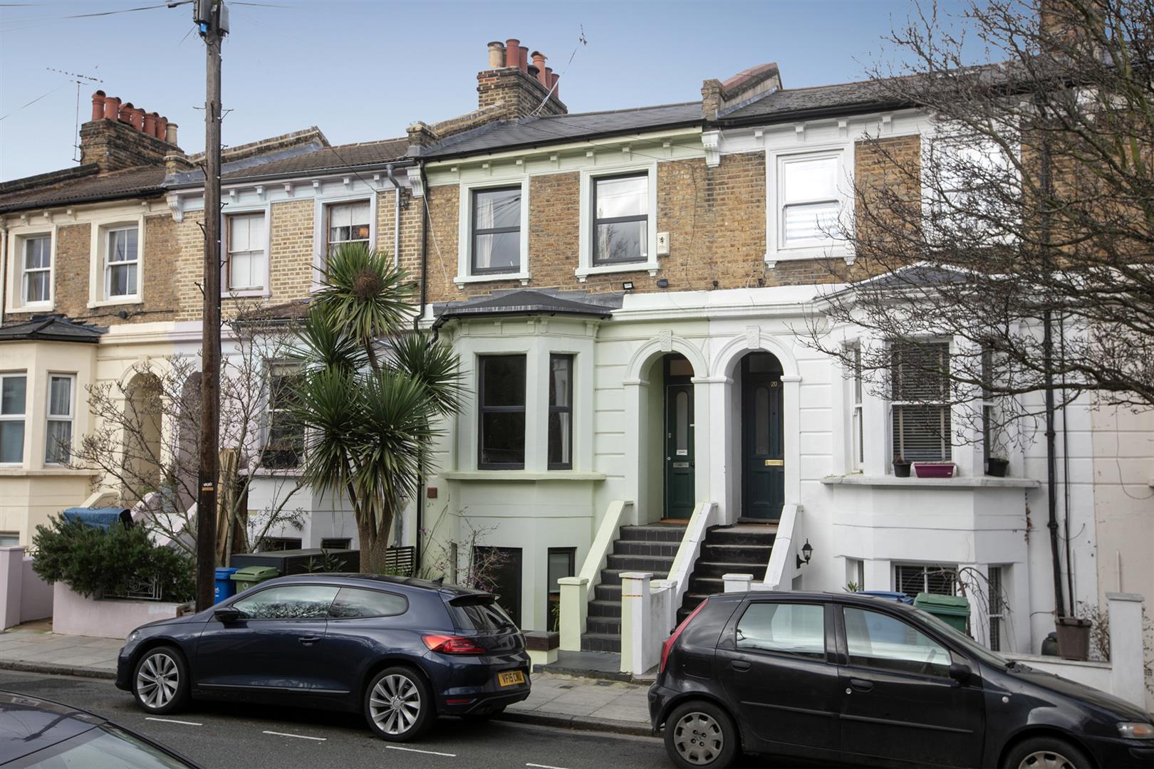 House - Terraced For Sale in Graces Road, Camberwell, SE5 1182 view3