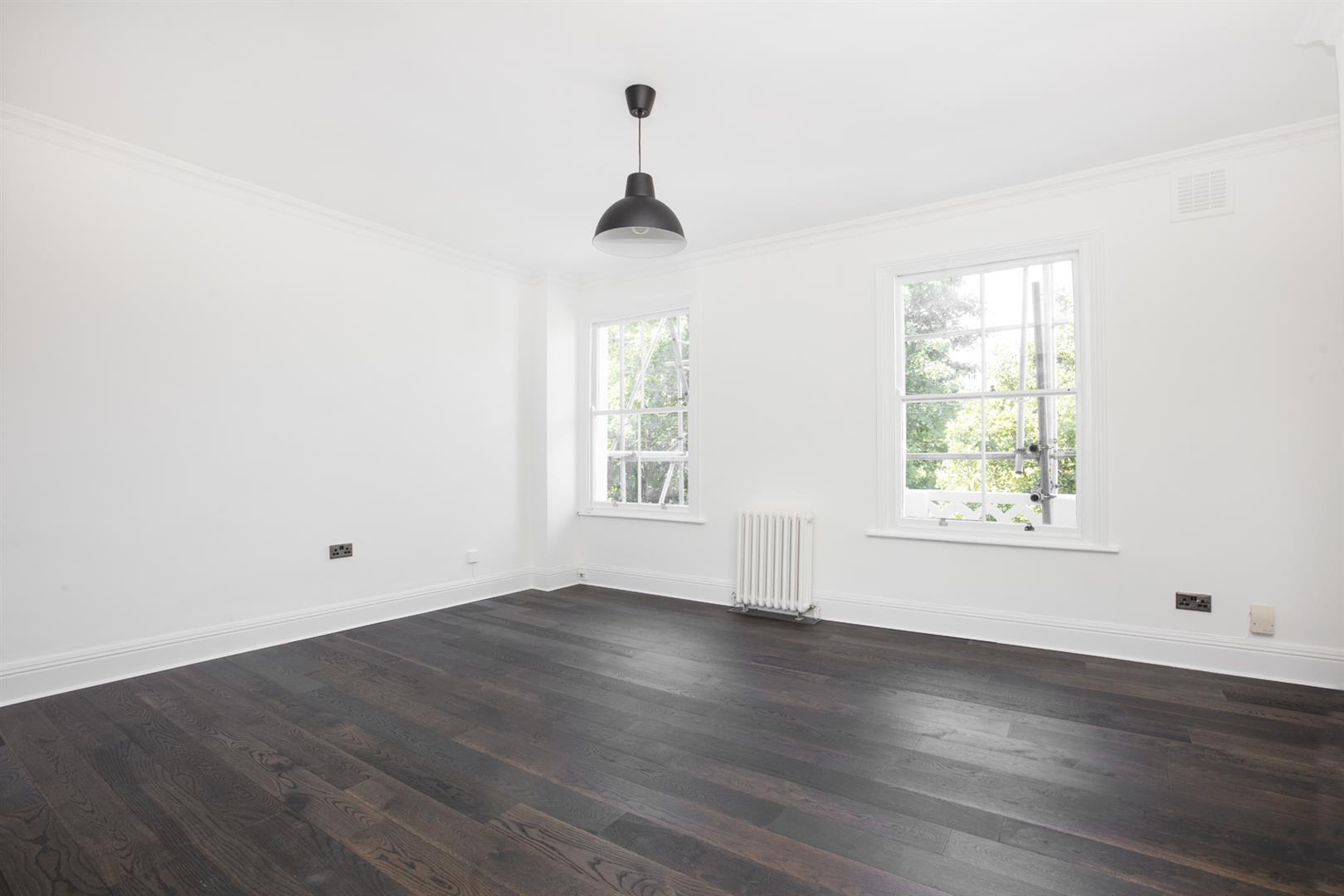 Flat - Conversion For Sale in Graces Road, Camberwell, SE5 963 view2