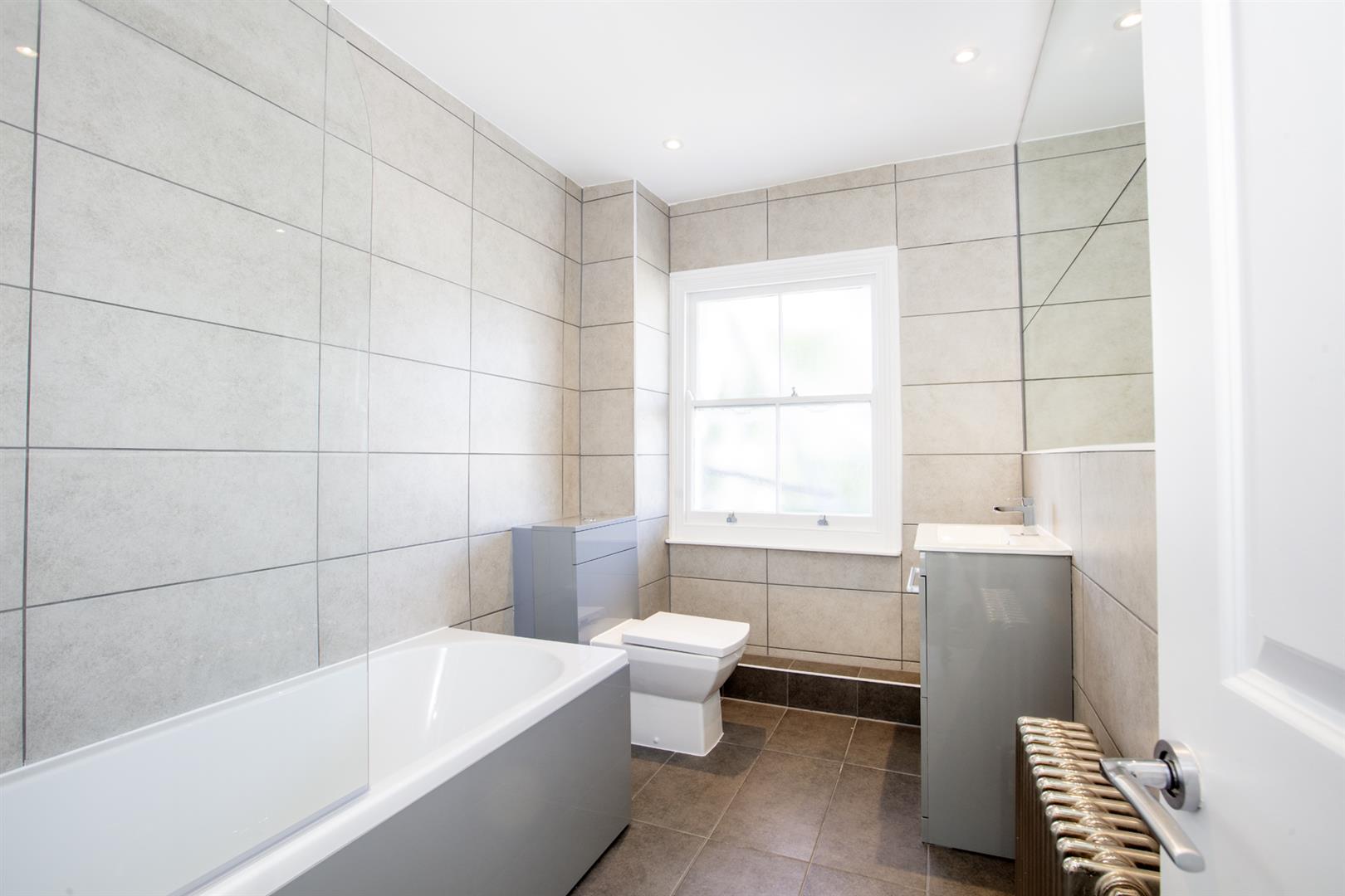 Flat - Conversion For Sale in Graces Road, Camberwell, SE5 963 view16