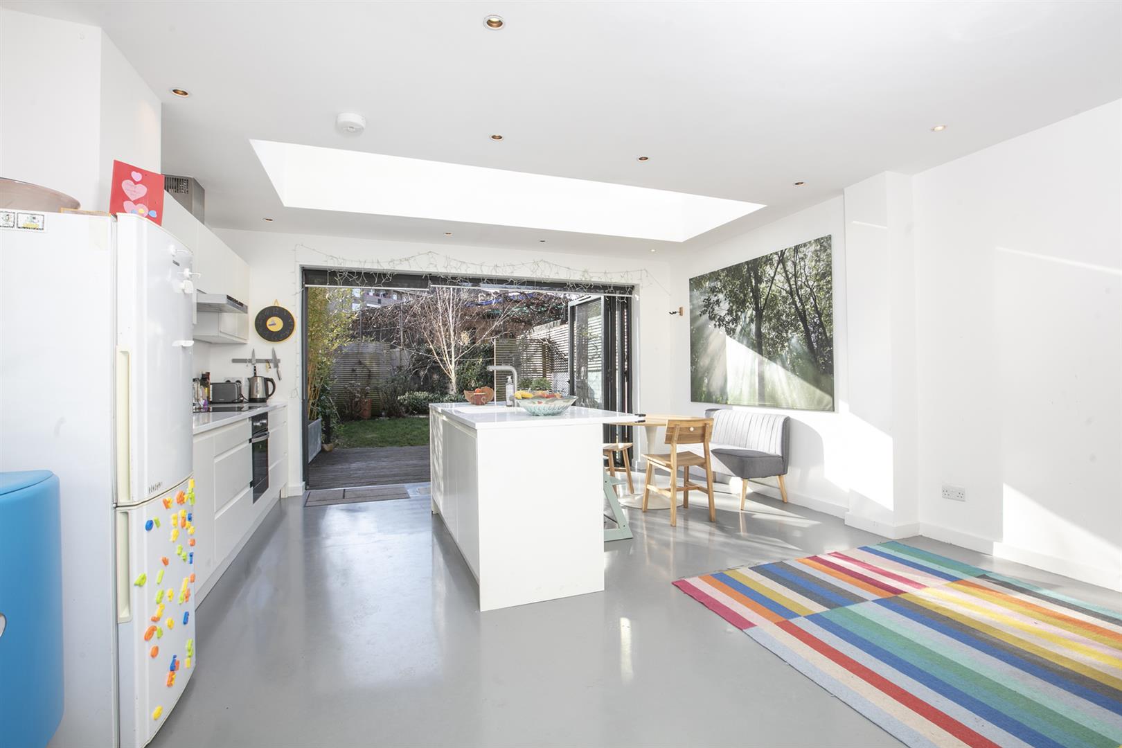 House - Terraced For Sale in Grove Hill Road, Camberwell, SE5 903 view6