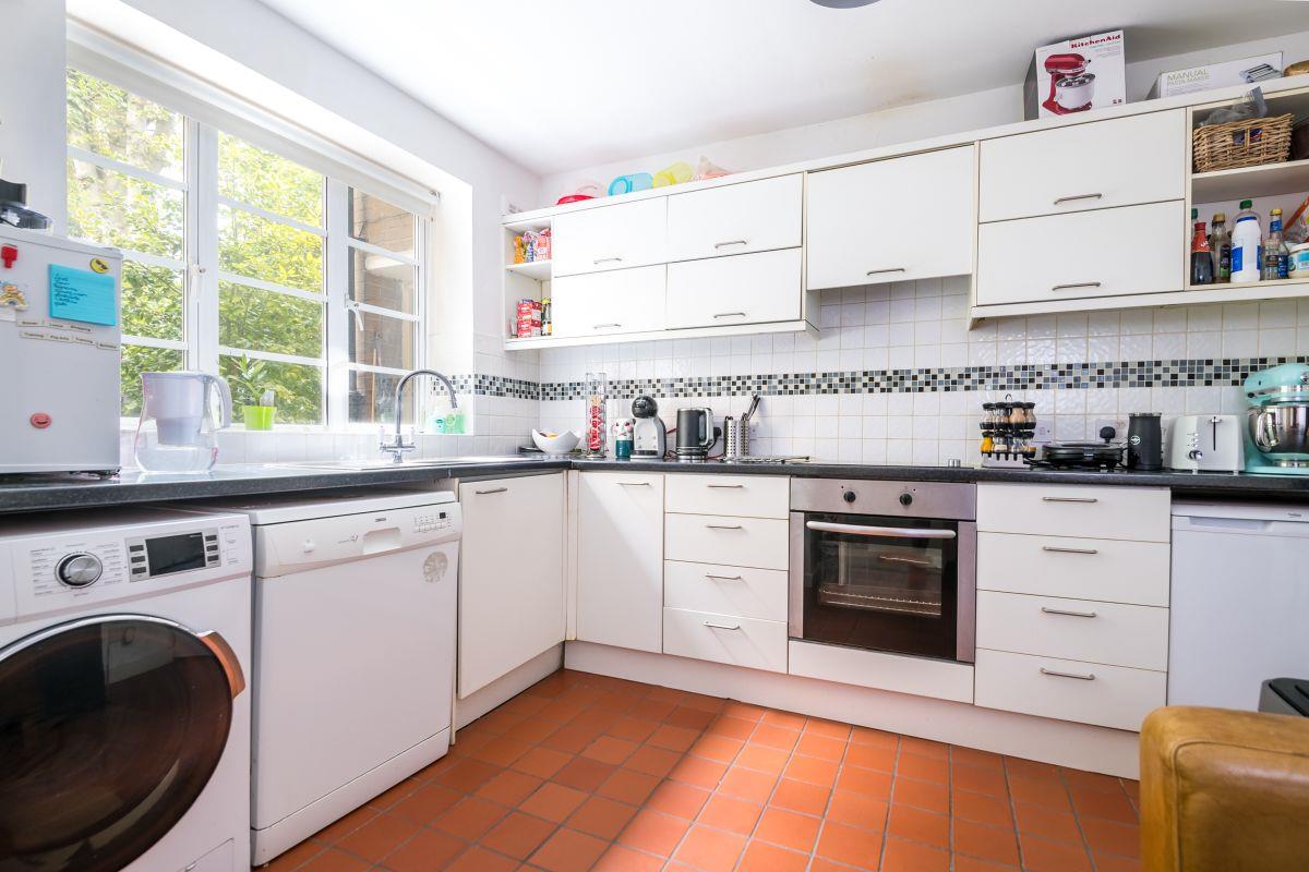 Flat - Conversion For Sale in Grove Lane, Camberwell, SE5 968 view4