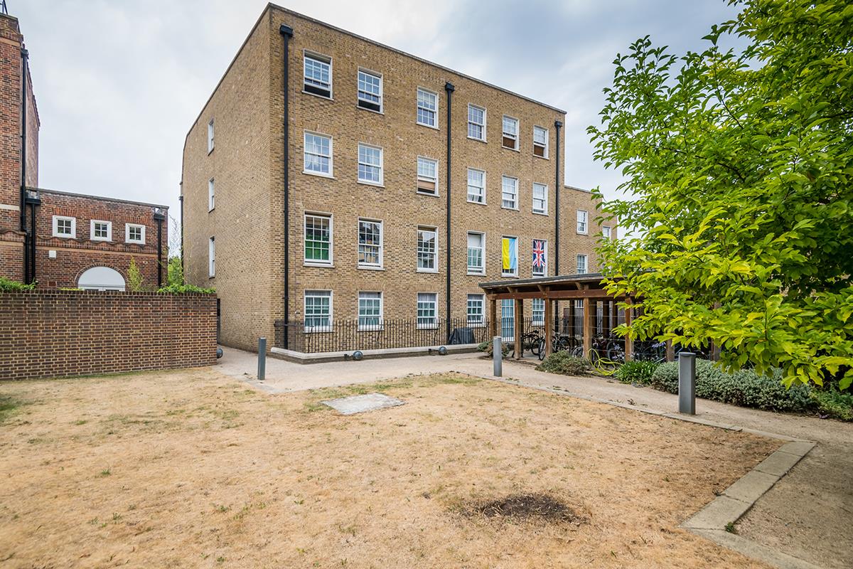 Flat/Apartment For Sale in Grove Lane, Camberwell, SE5 971 view15