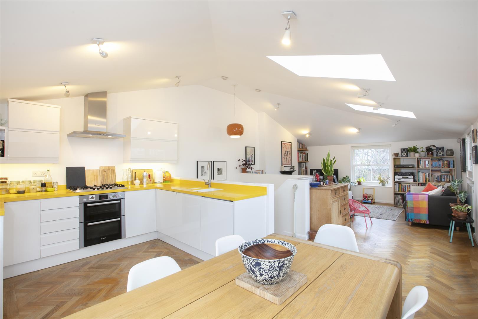Flat - Conversion Under Offer in Holly Grove, Peckham, SE15 893 view4