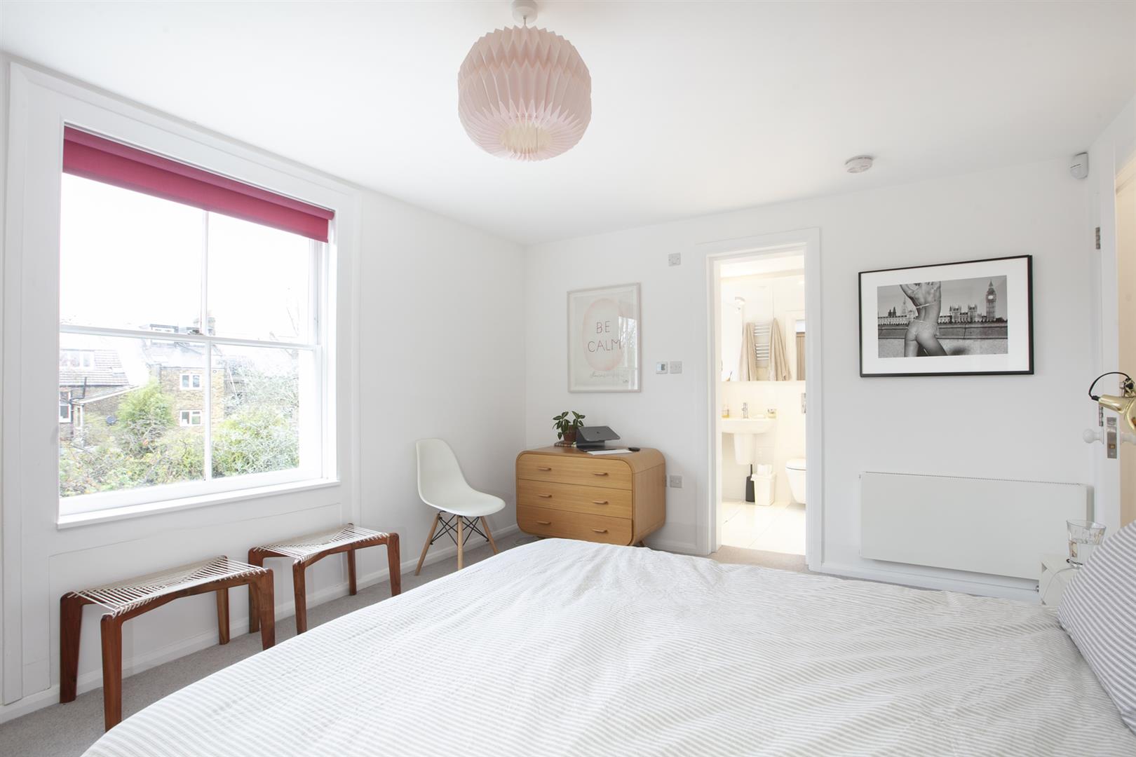 Flat - Conversion Under Offer in Holly Grove, Peckham, SE15 893 view15