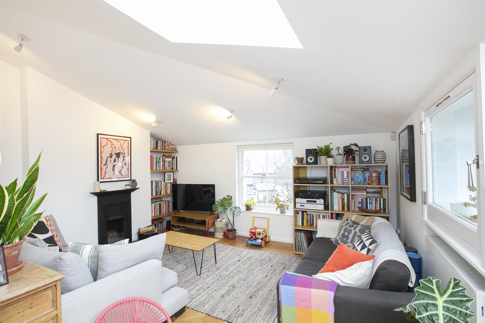 Flat - Conversion Under Offer in Holly Grove, Peckham, SE15 893 view7