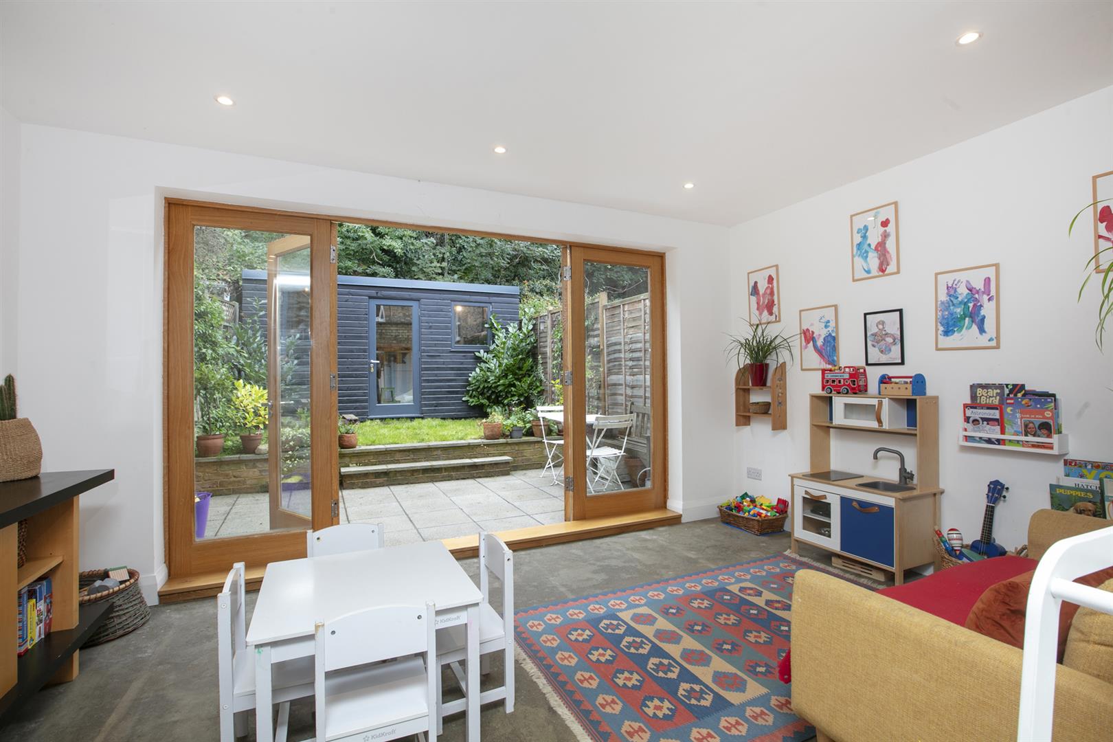 House - Terraced For Sale in Hollydale Road, Nunhead, SE15 1157 view13