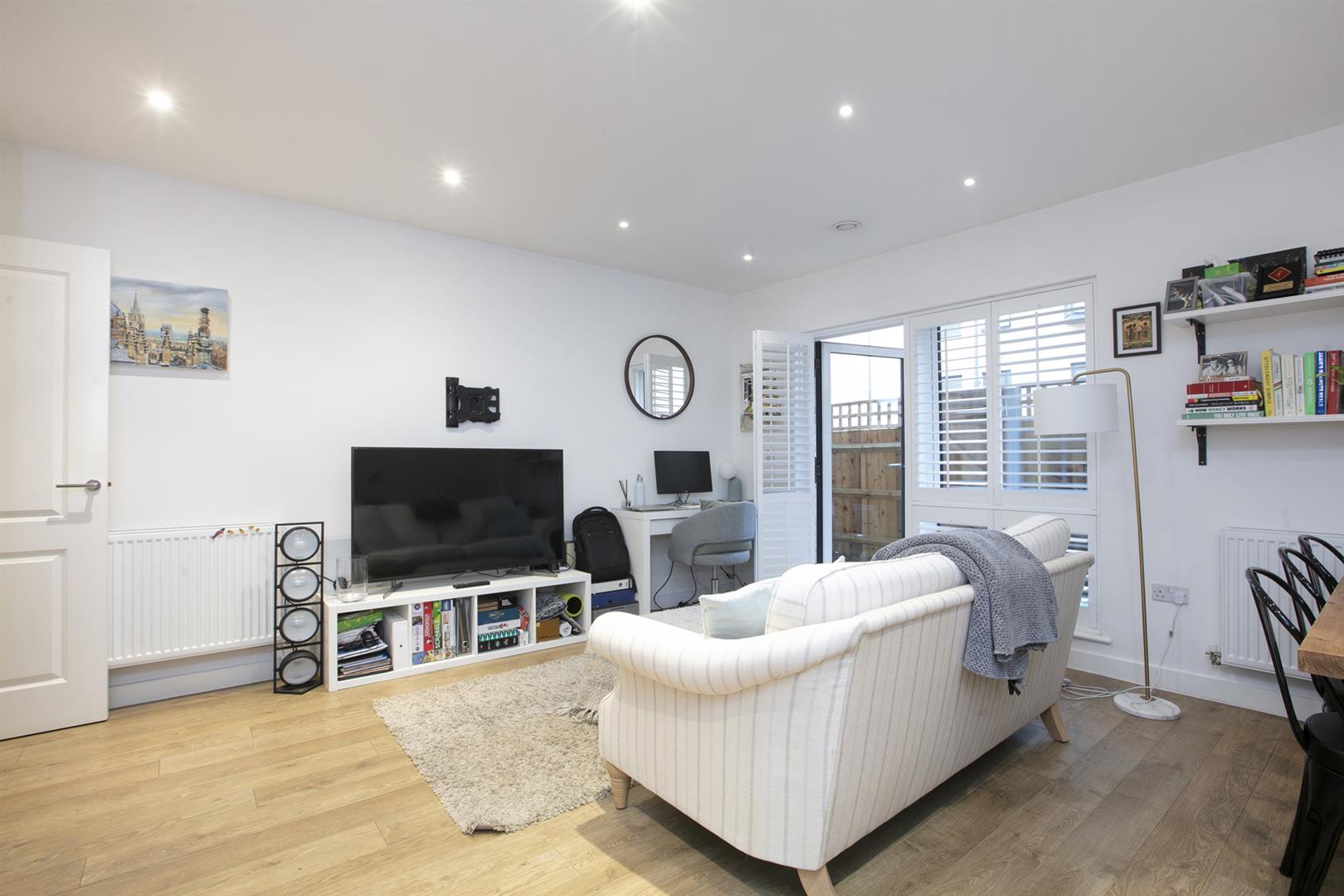 Flat - Purpose Built Under Offer in Horsnell Close, Camberwell, SE5 886 view5