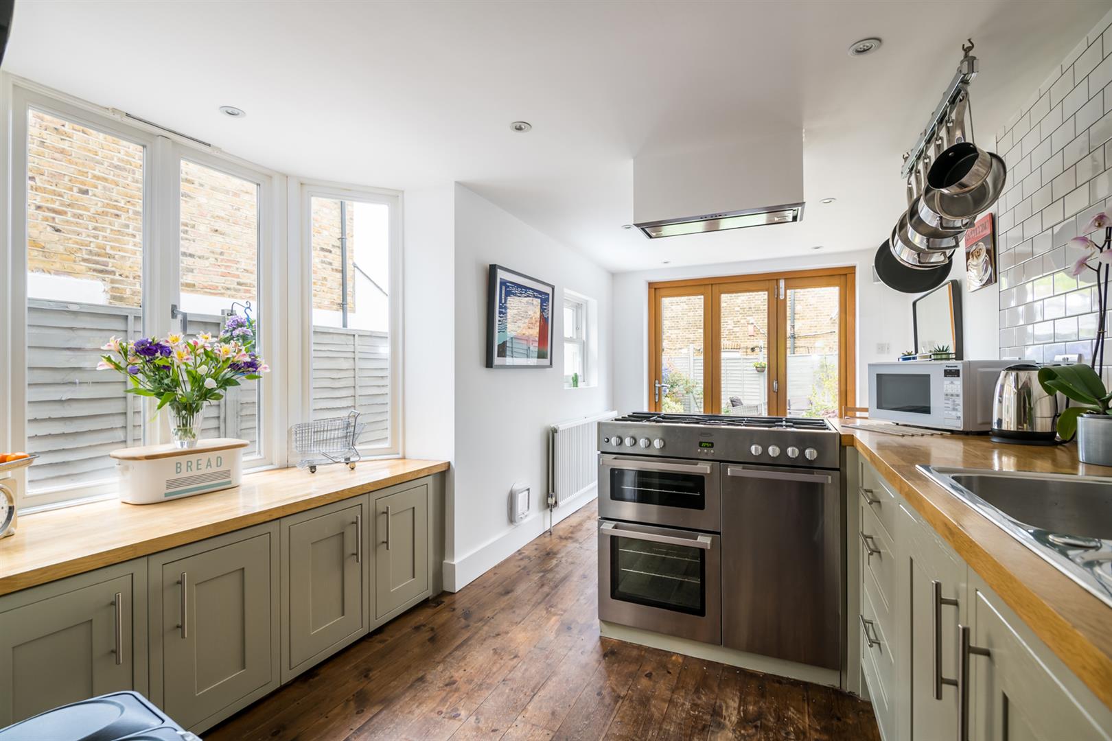 House - Terraced Sale Agreed in Howbury Road, Nunhead, SE15 942 view6