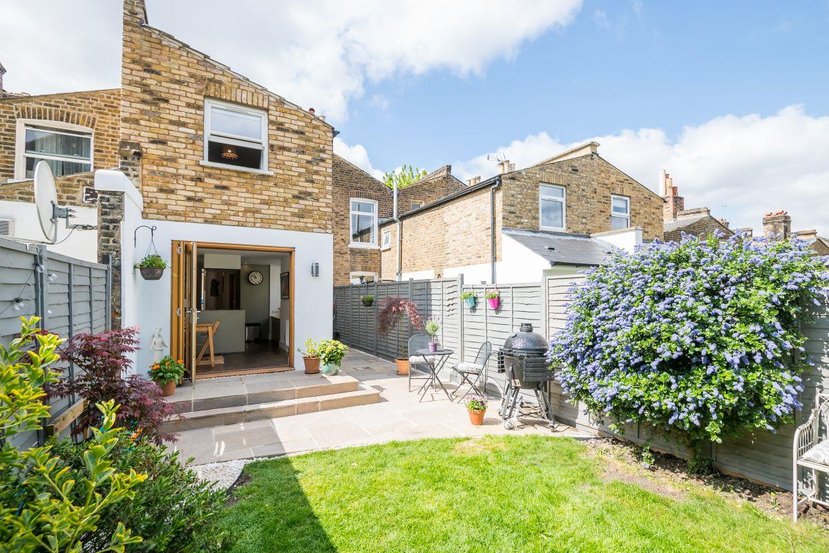 House - Terraced Sale Agreed in Howbury Road, Nunhead, SE15 942 view15