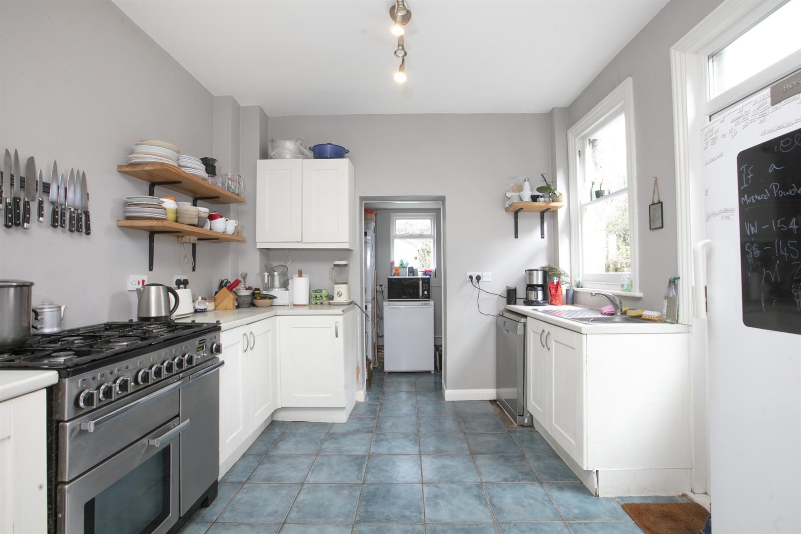 House - Terraced Under Offer in Ivydale Road, Nunhead, SE15 930 view11