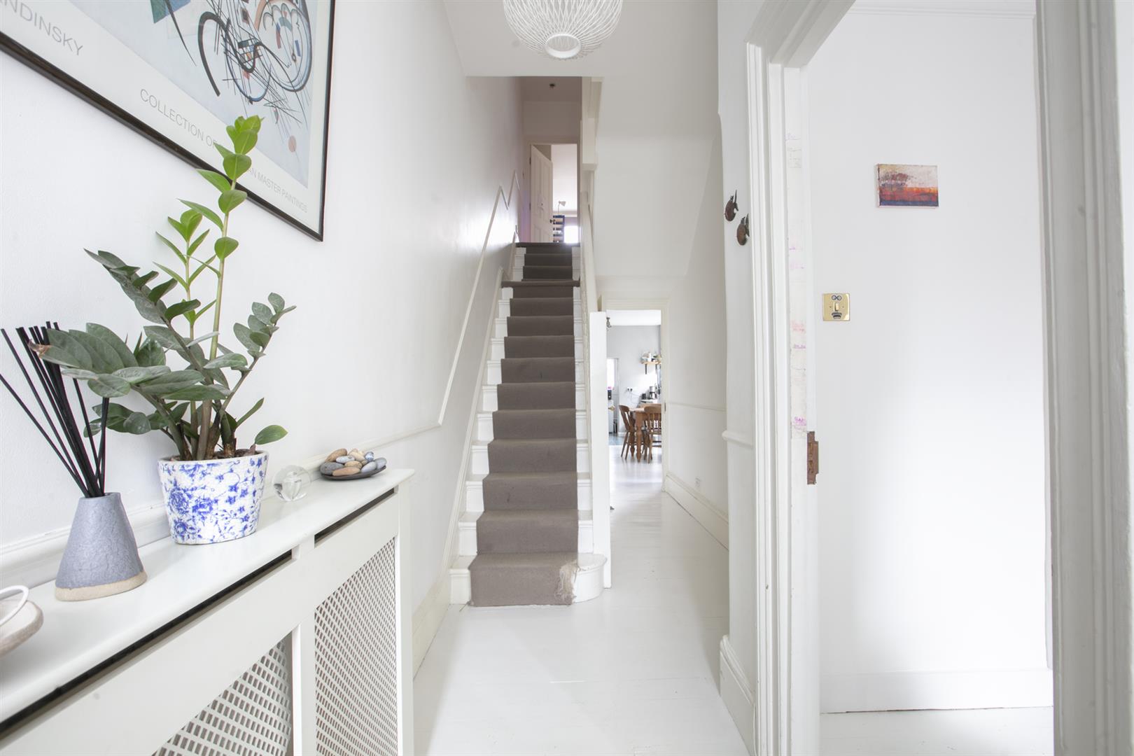 House - Terraced Under Offer in Ivydale Road, Nunhead, SE15 930 view12